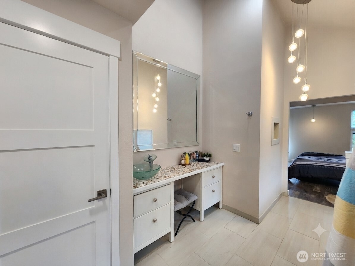 662 Point Brown Avenue Property Photo 21