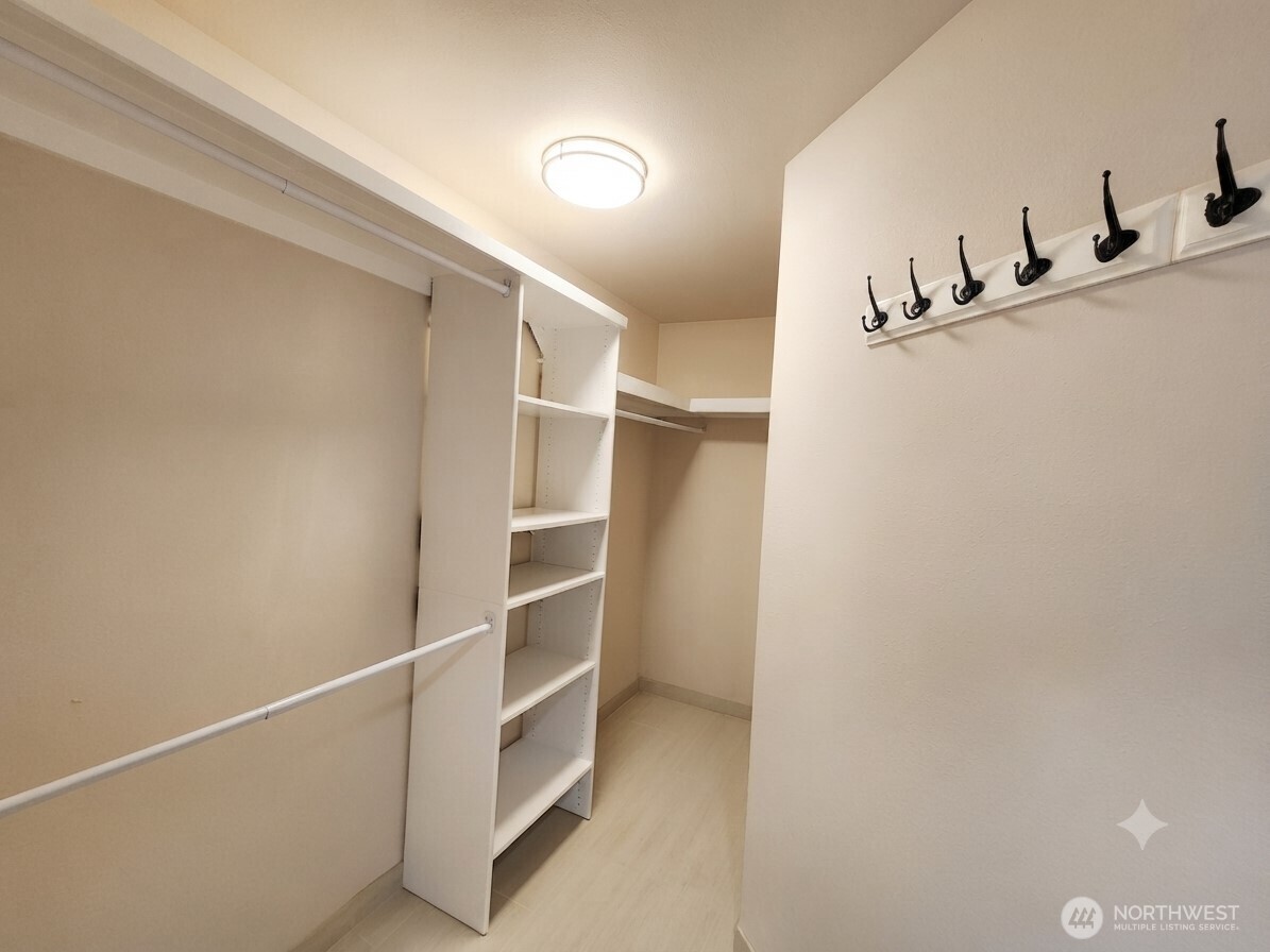 662 Point Brown Avenue Property Photo 24