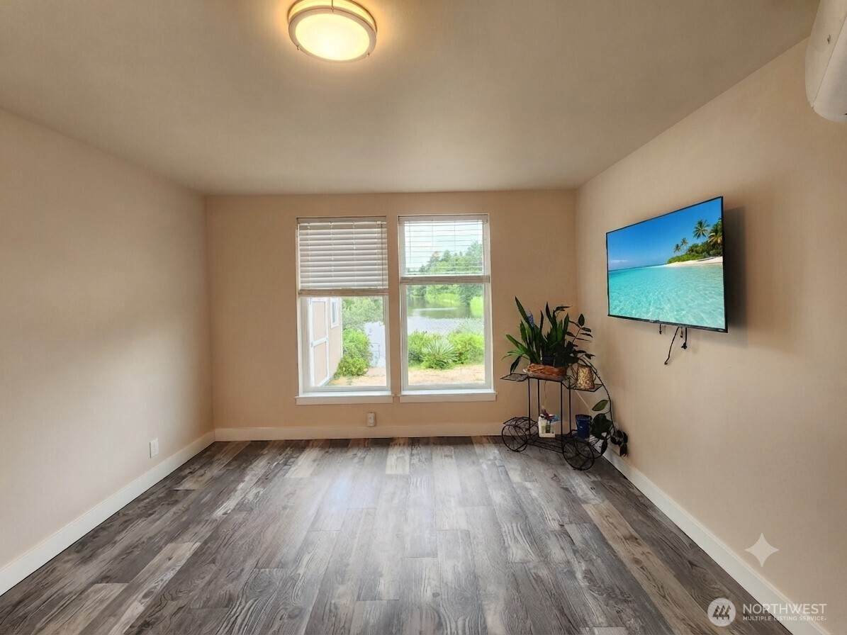 662 Point Brown Avenue Property Photo 28