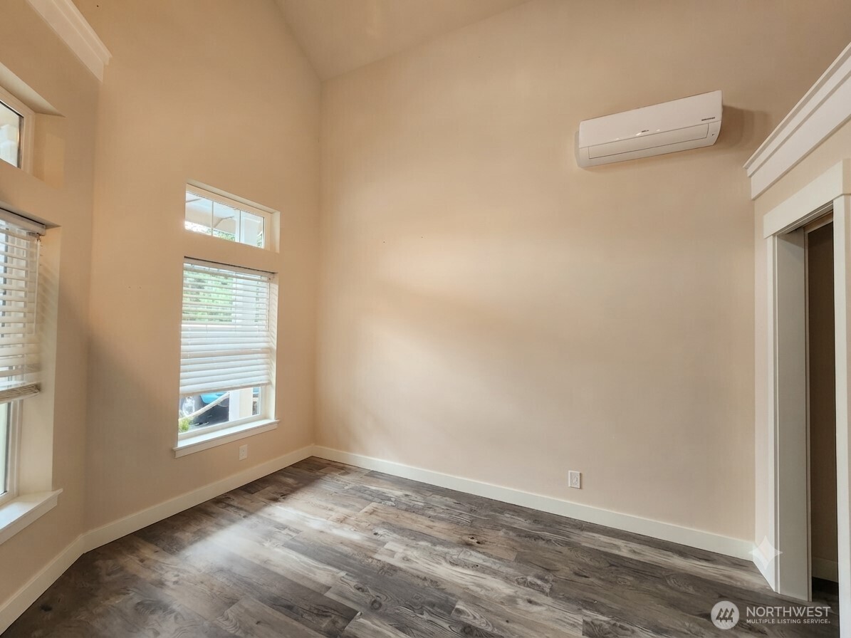 662 Point Brown Avenue Property Photo 33