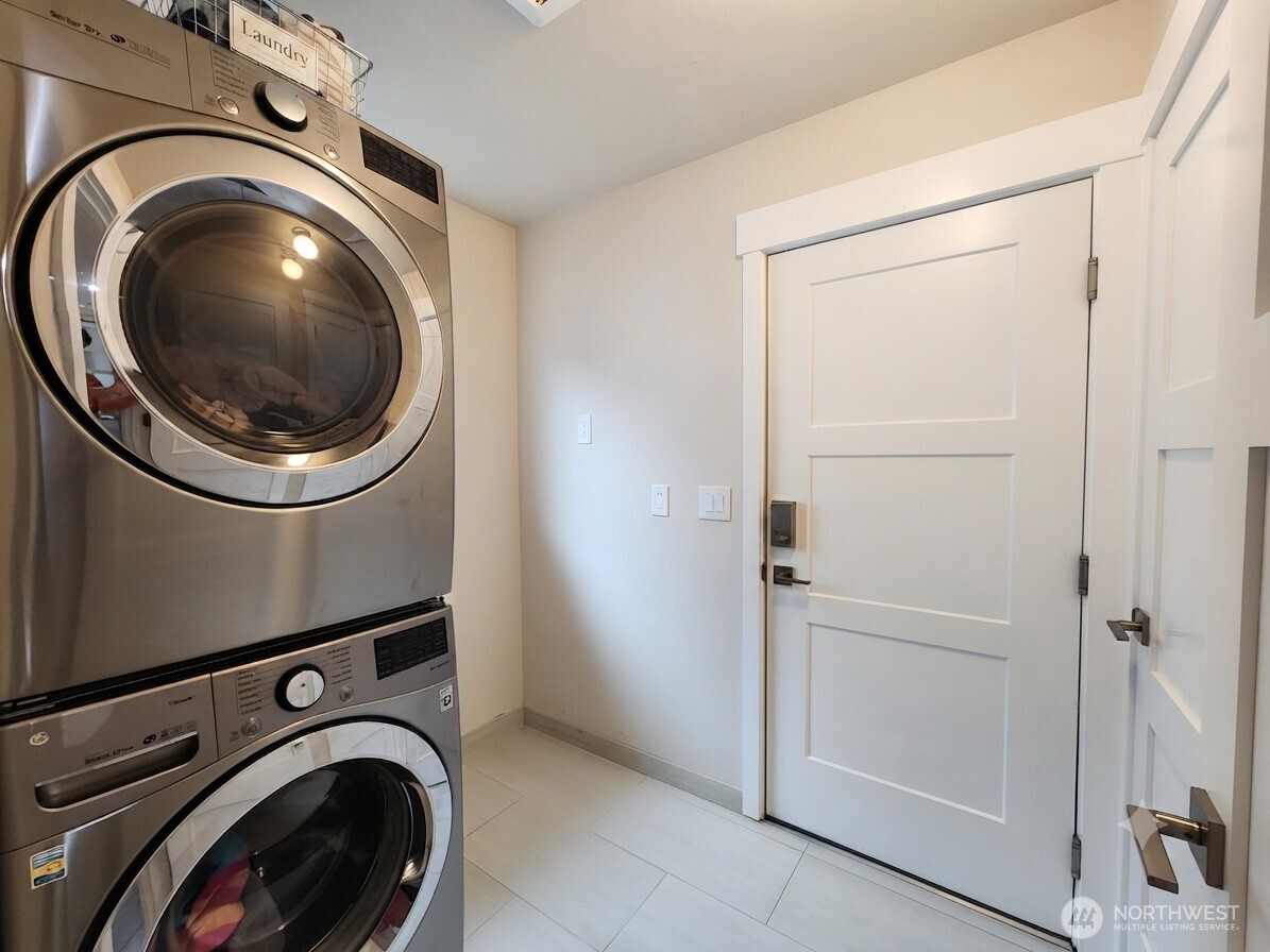 662 Point Brown Avenue Property Photo 34