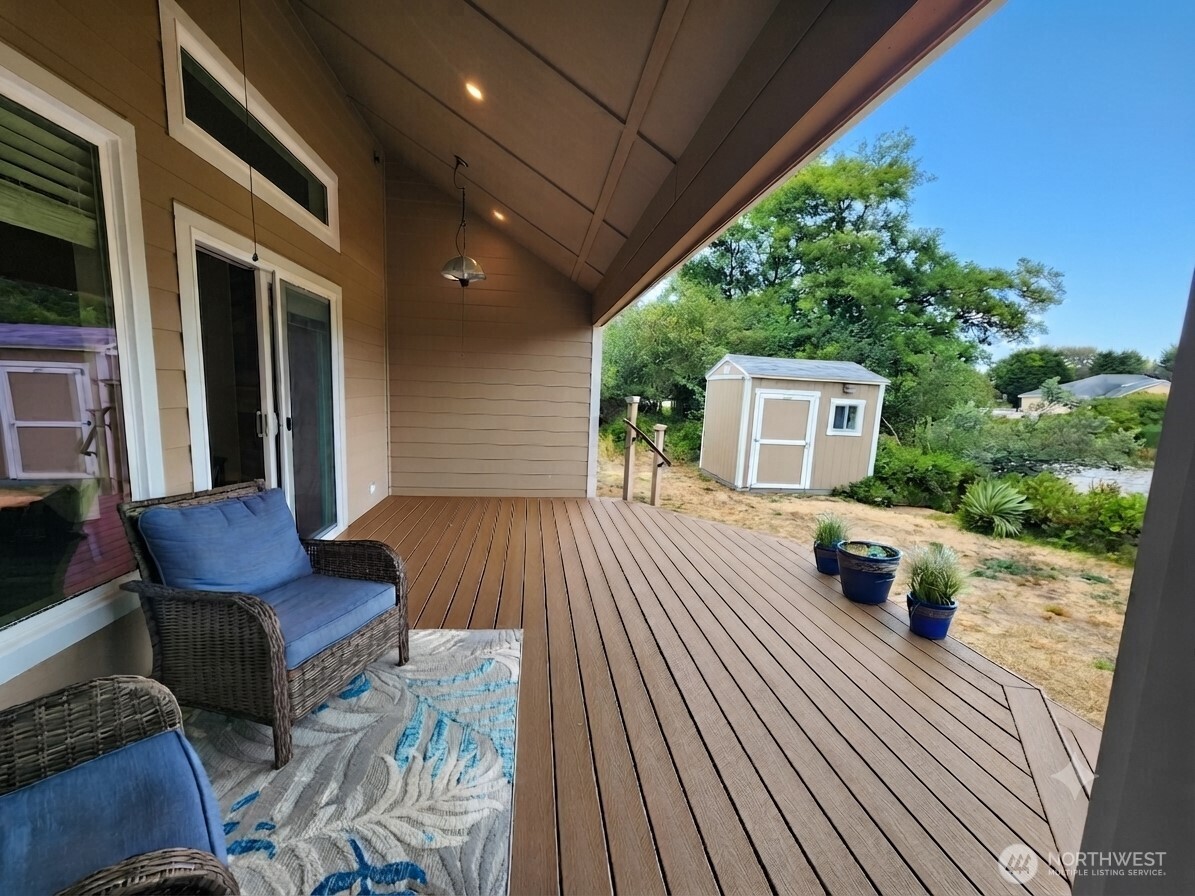 662 Point Brown Avenue Property Photo 35
