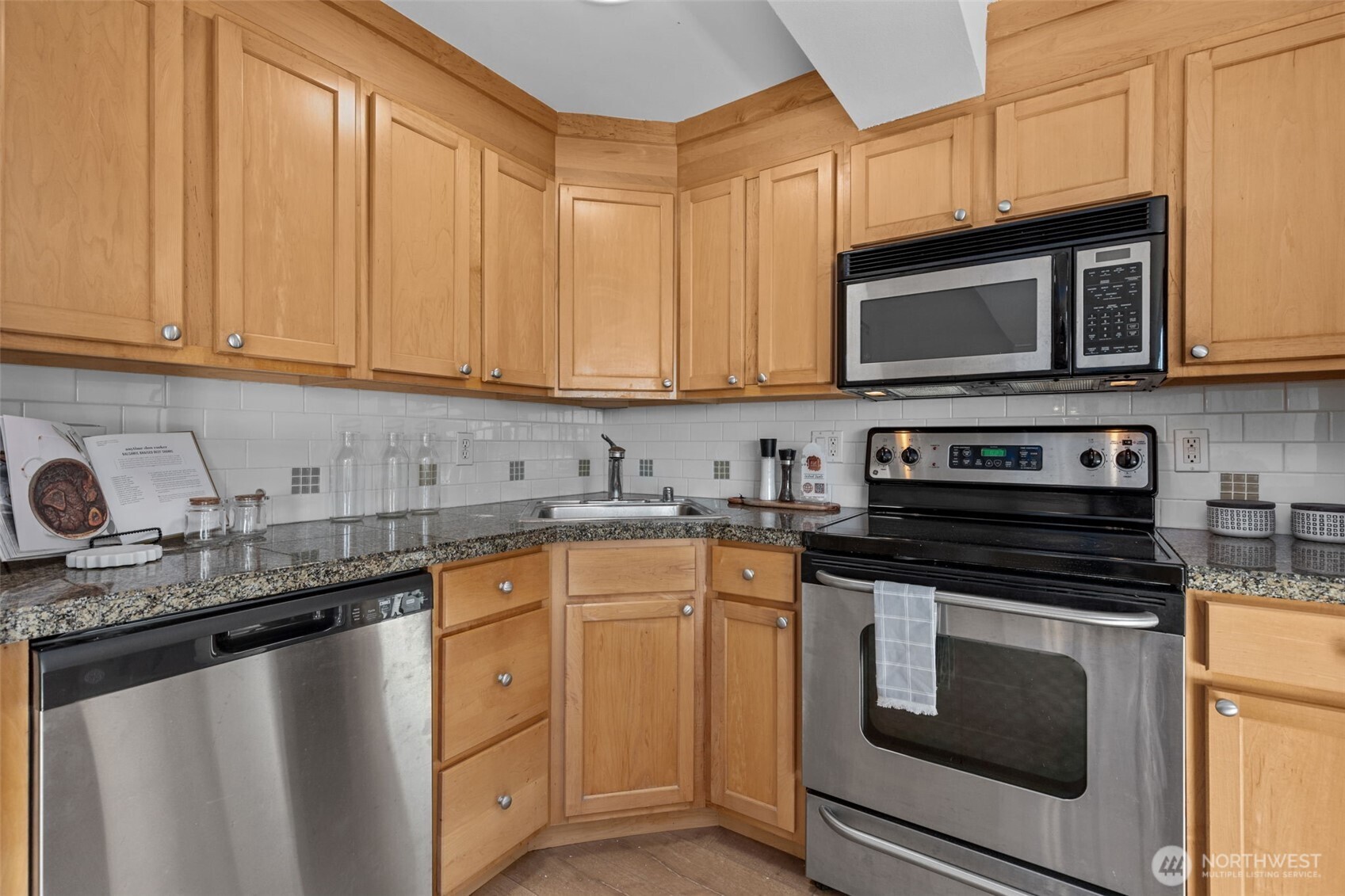 1601 Taylor Avenue 303 Property Photo 11