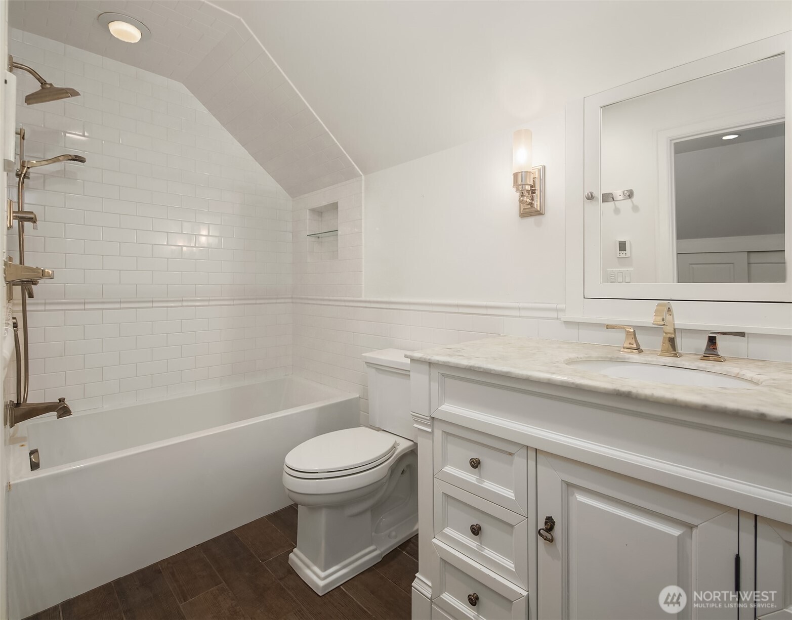 1060 Spruce Street Property Photo 23