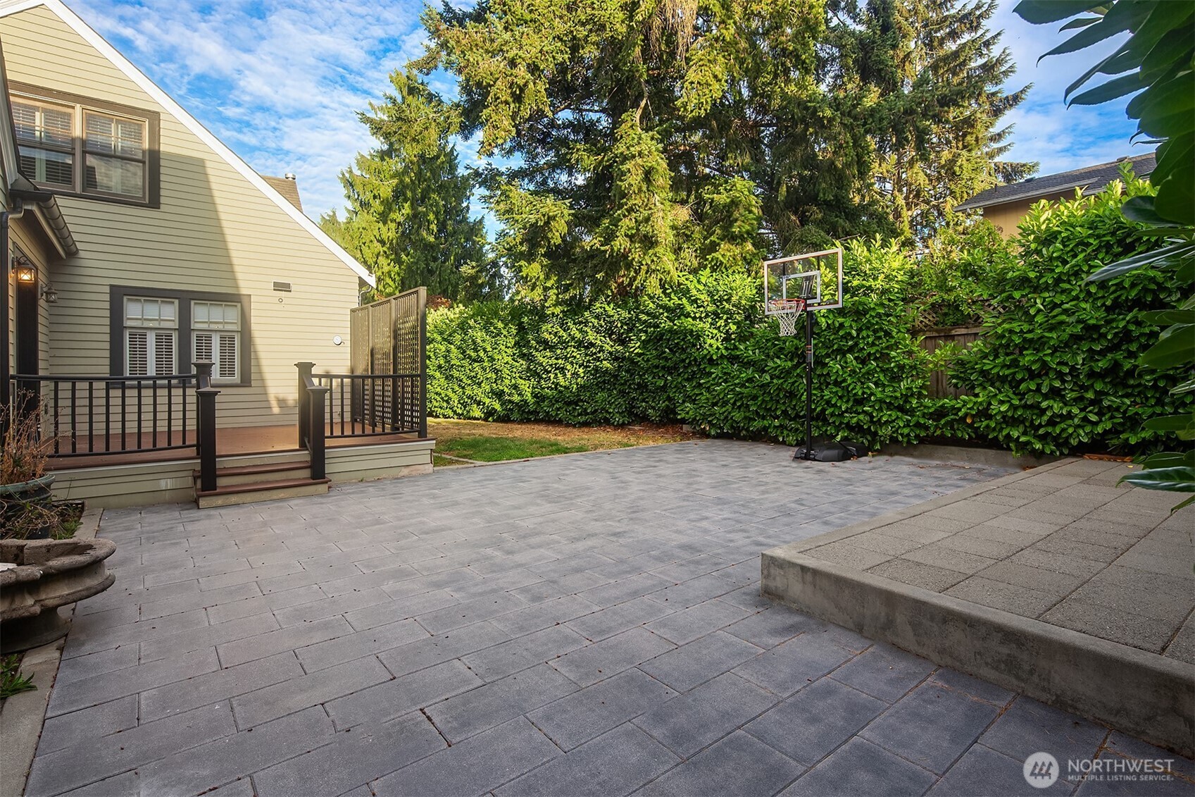 1060 Spruce Street Property Photo 33