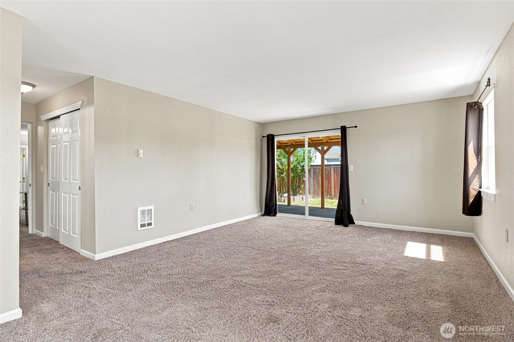 1016 E 61st Street Property Photo 19