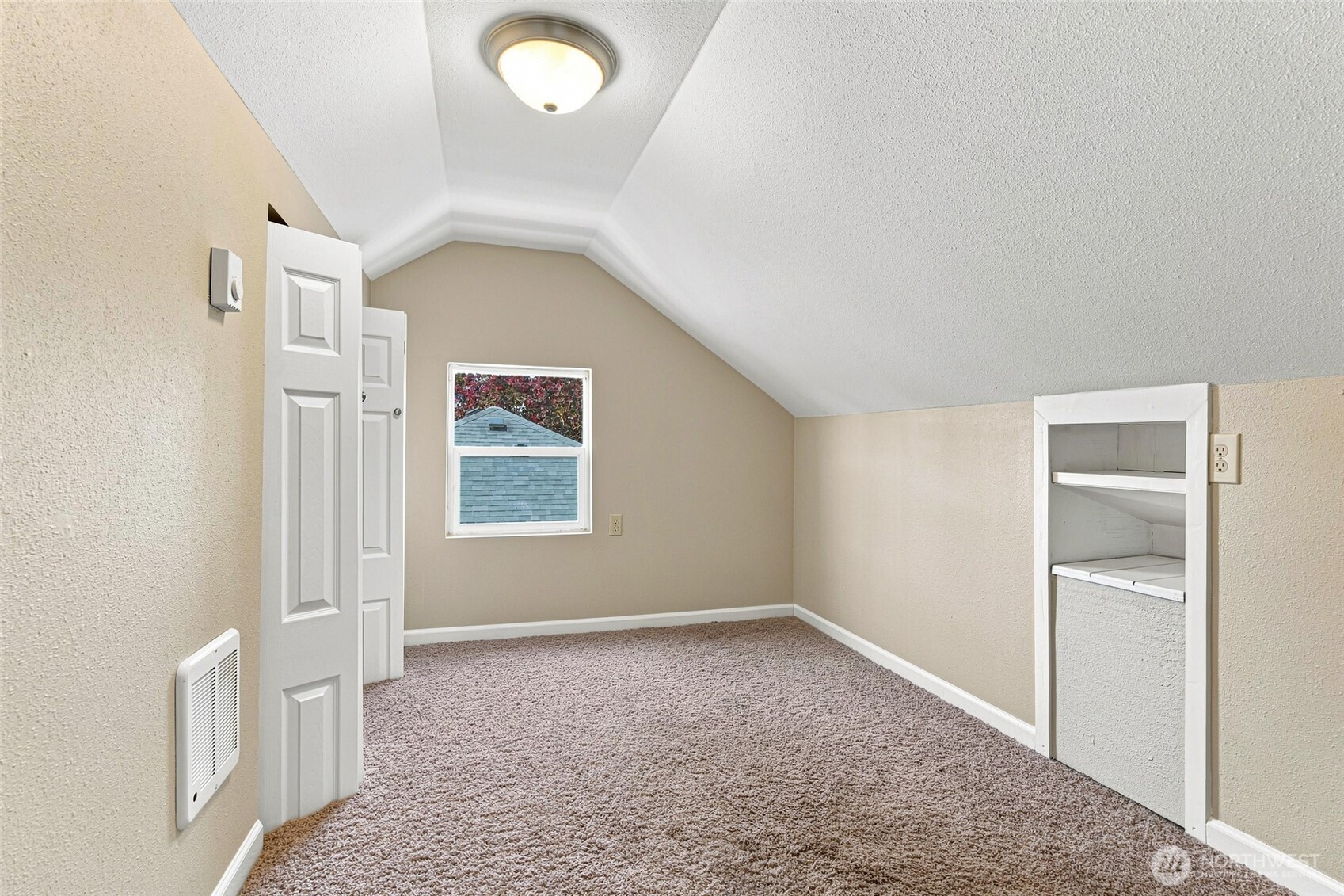 1016 E 61st Street Property Photo 27