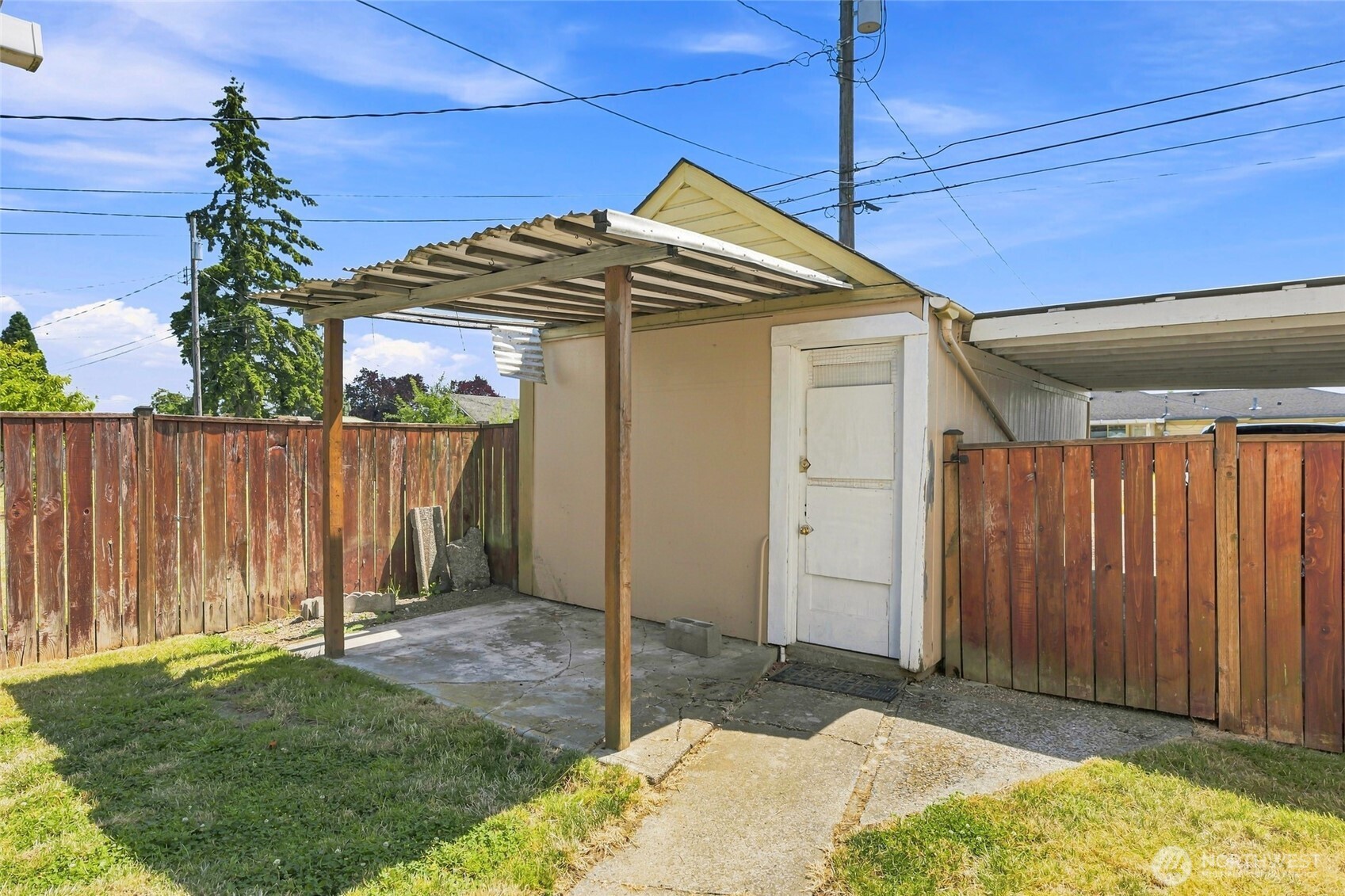 1016 E 61st Street Property Photo 33