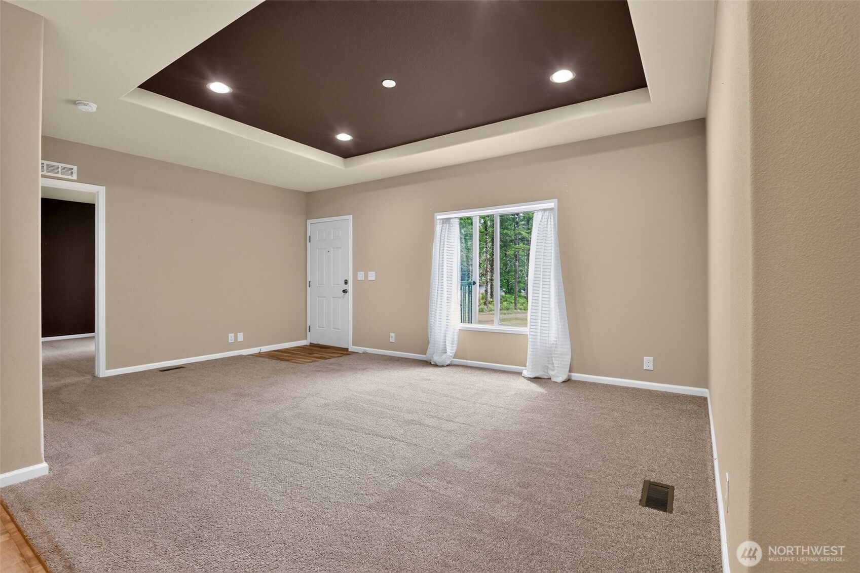 27129 Lake Riley Property Photo 3