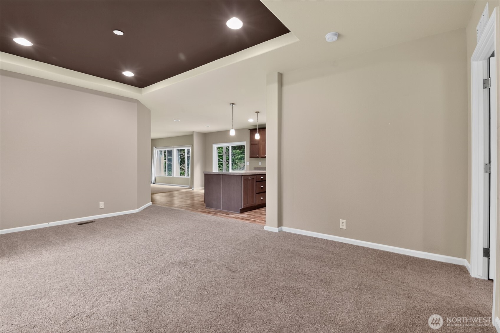 27129 Lake Riley Property Photo 4