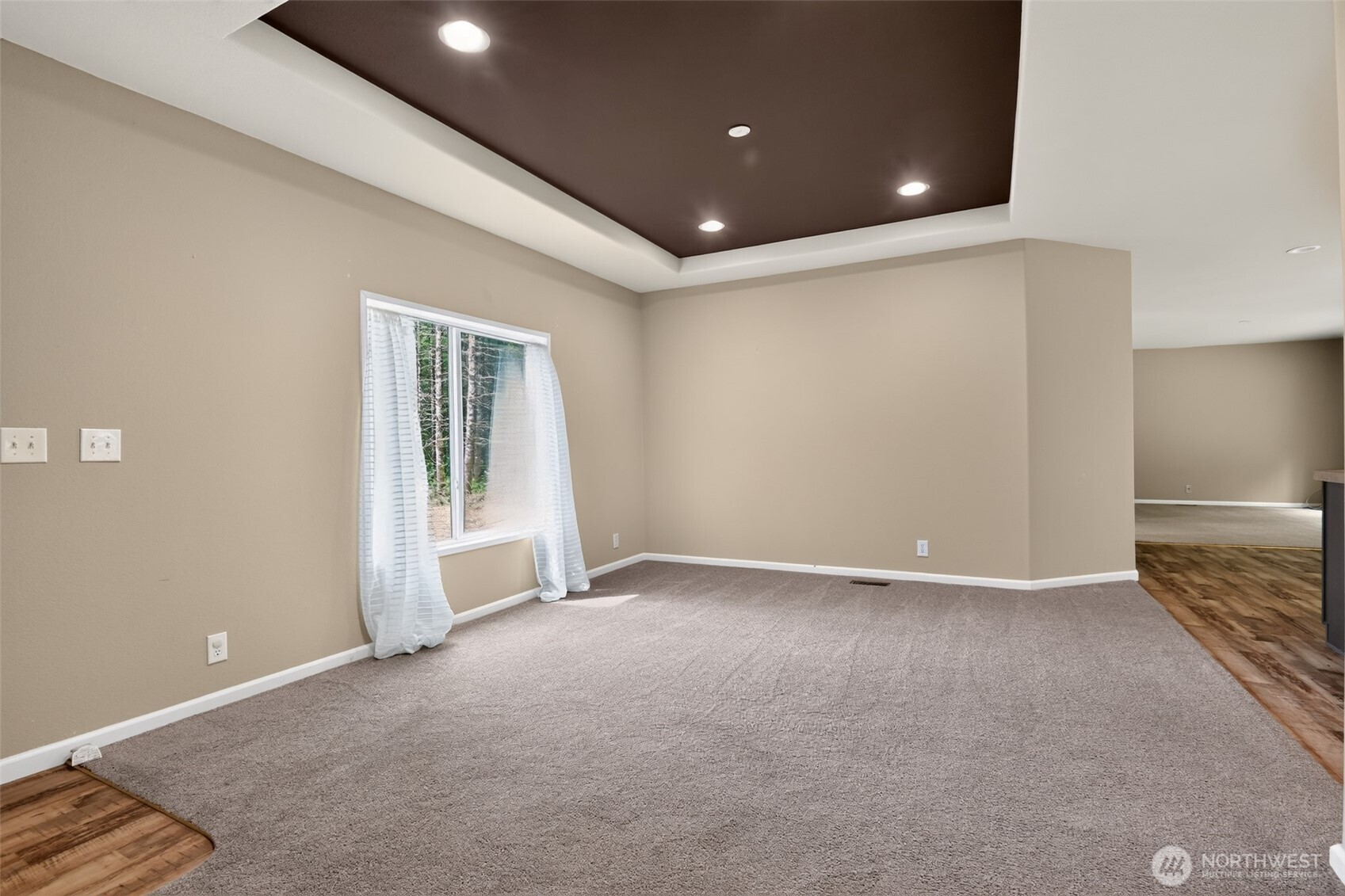 27129 Lake Riley Property Photo 6