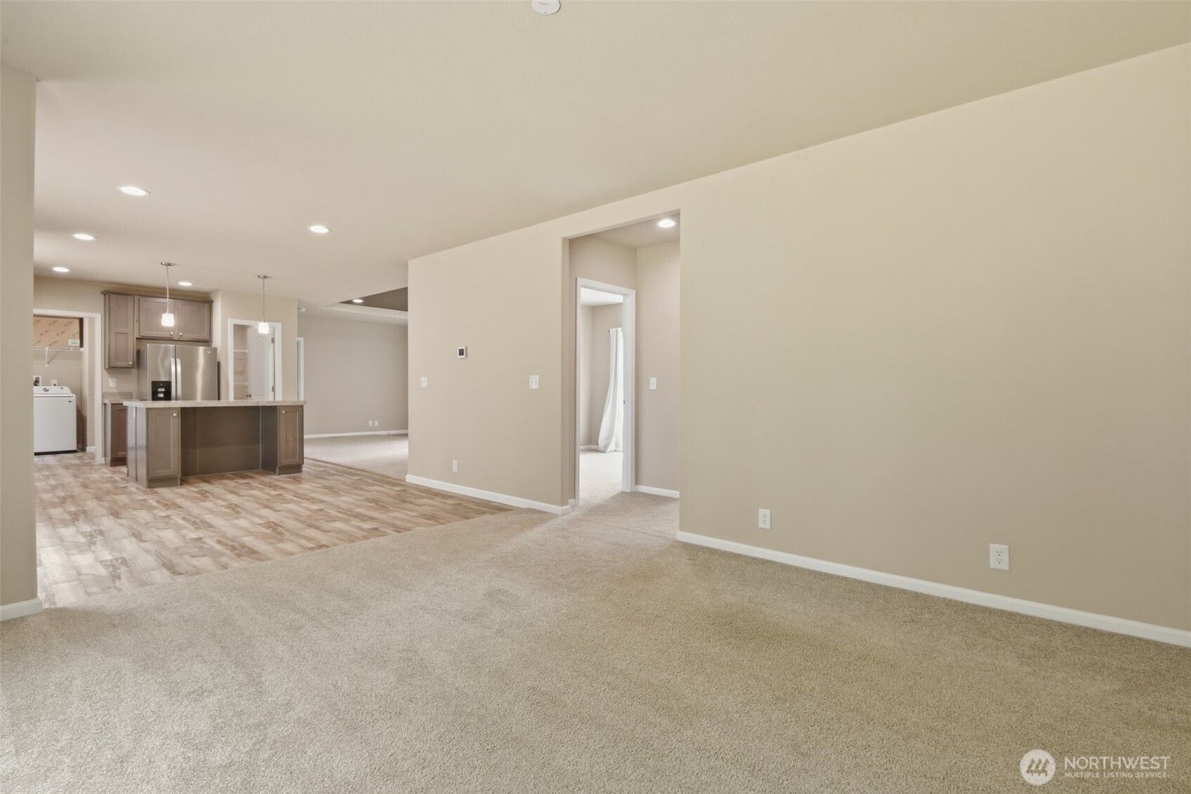 27129 Lake Riley Property Photo 8