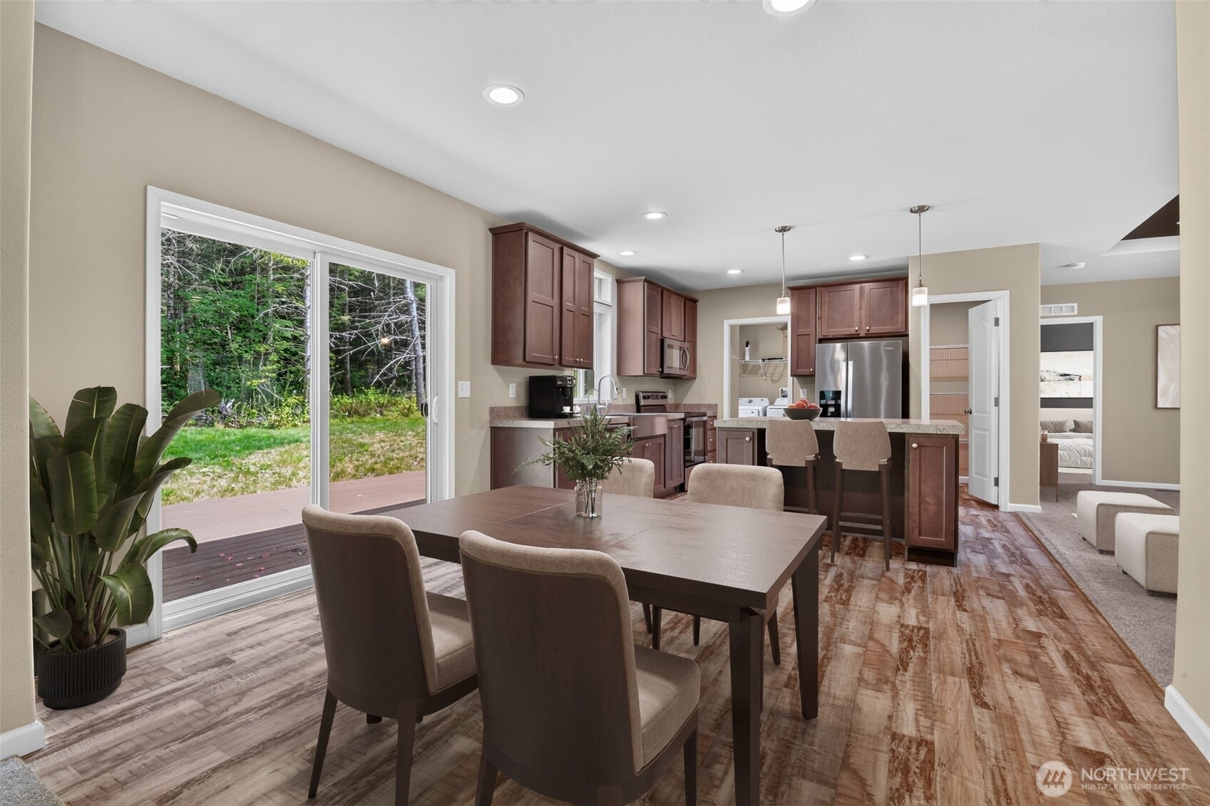 27129 Lake Riley Property Photo 9