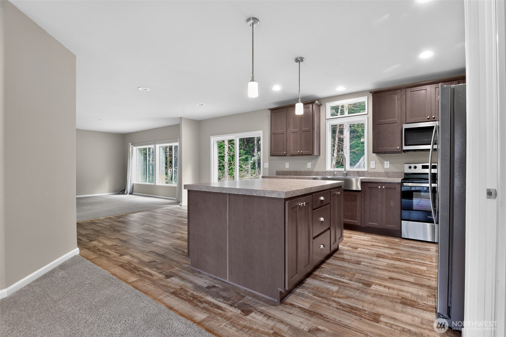 27129 Lake Riley Property Photo 11