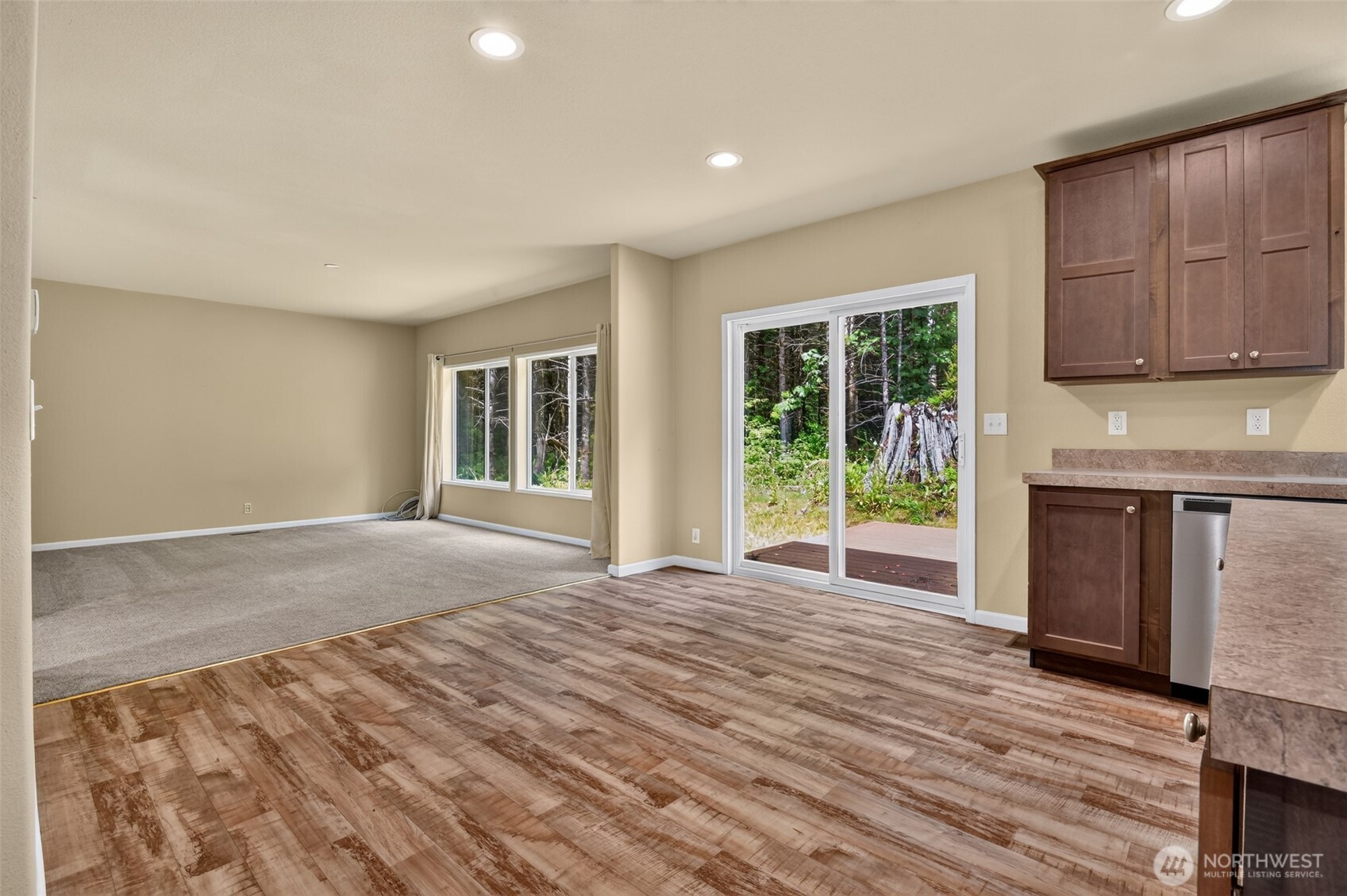 27129 Lake Riley Property Photo 16