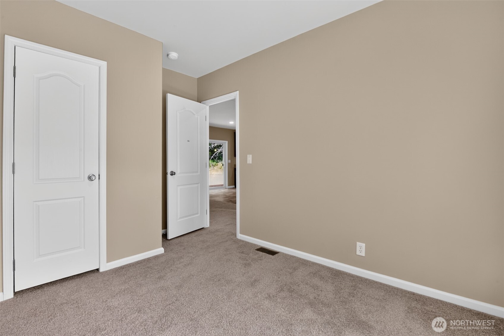 27129 Lake Riley Property Photo 27