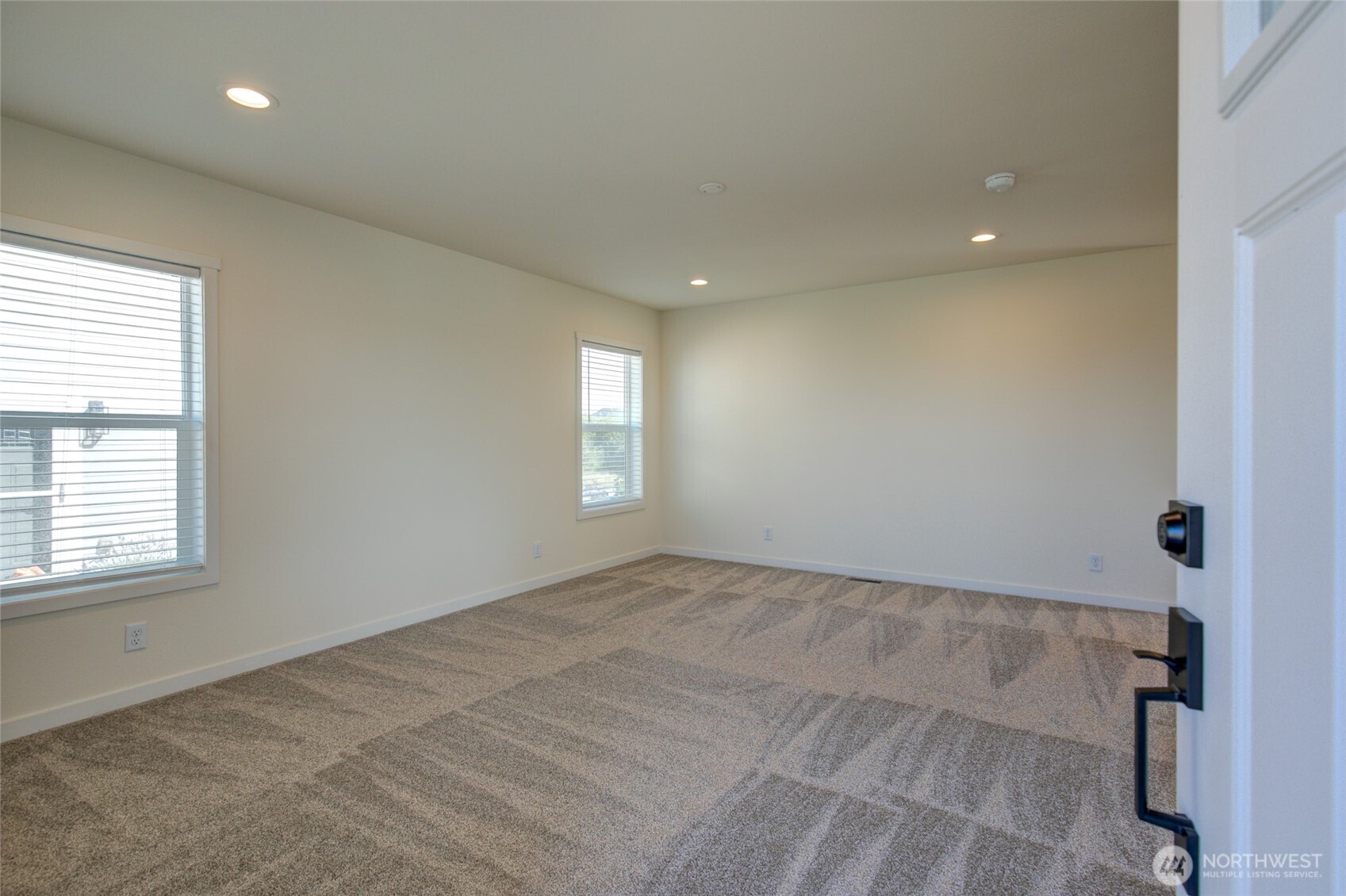 1246 Camero Loop Property Photo 3
