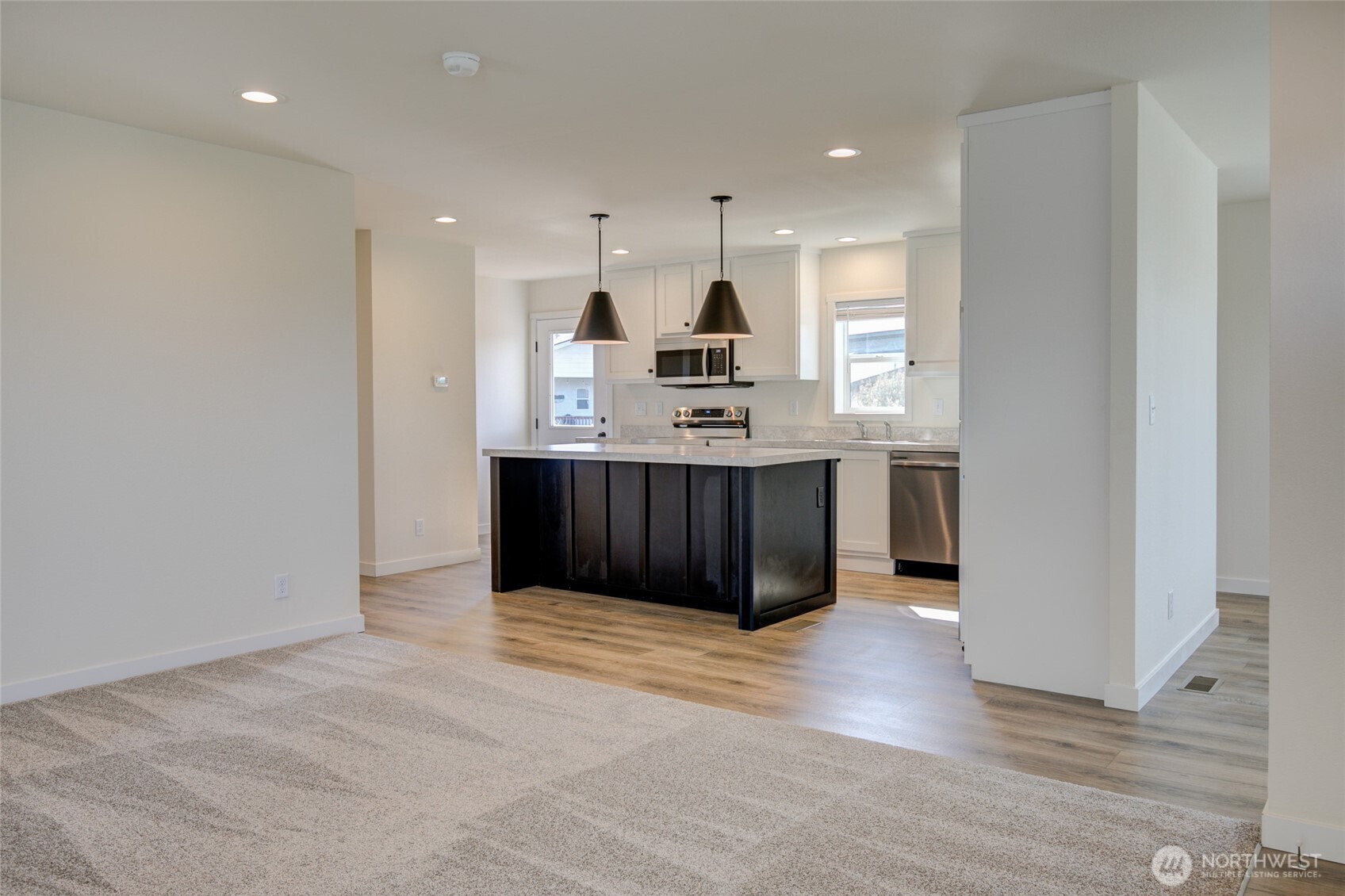 1246 Camero Loop Property Photo 6