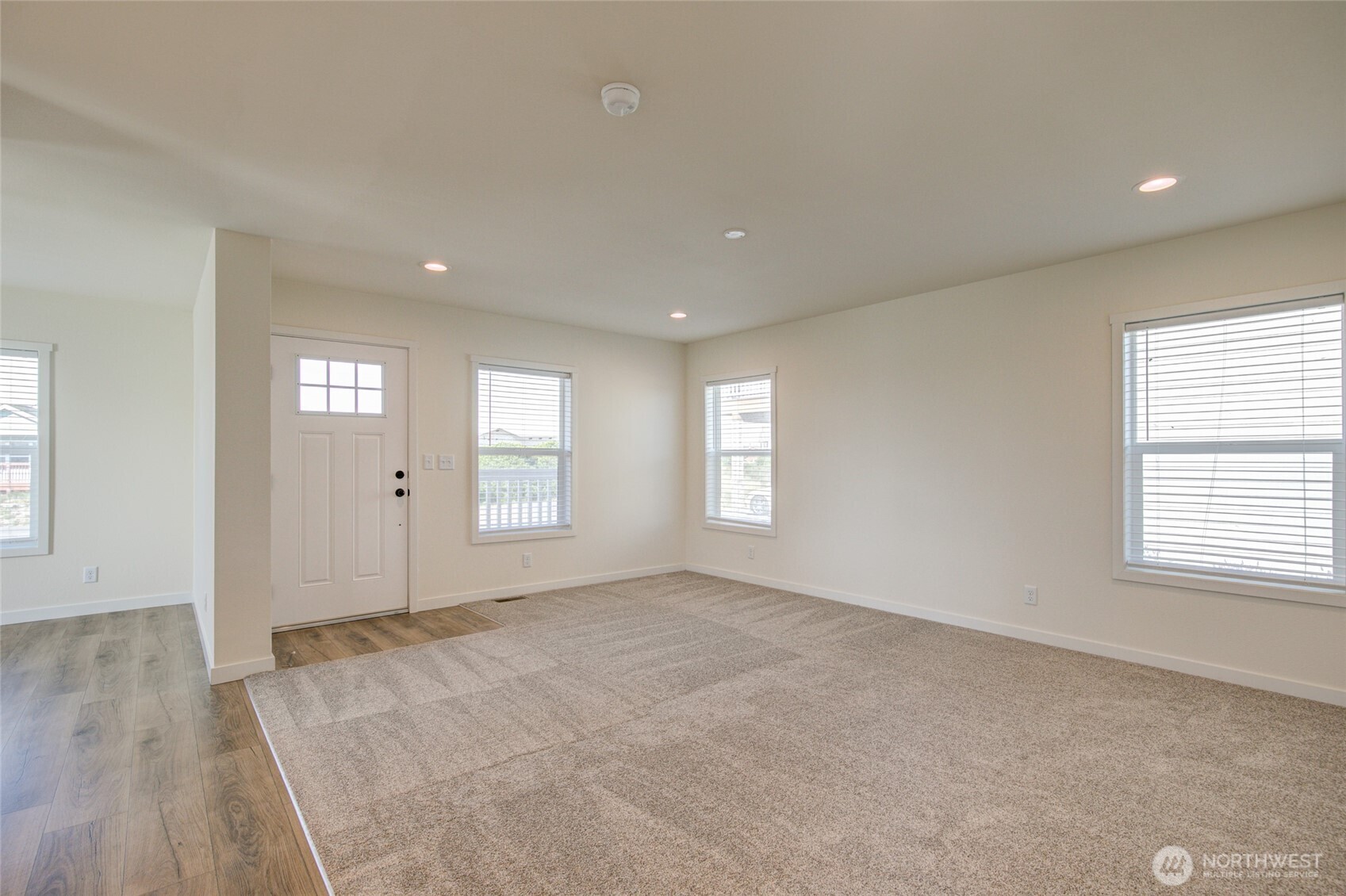1246 Camero Loop Property Photo 10