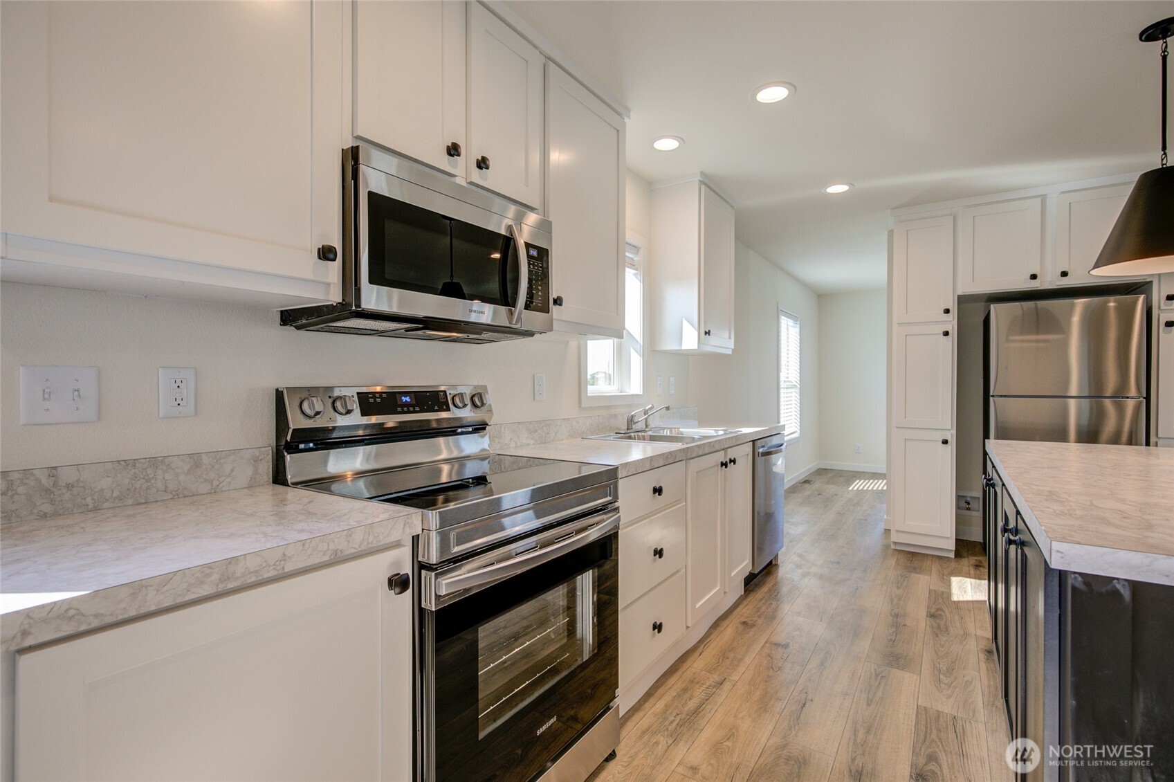 1246 Camero Loop Property Photo 12