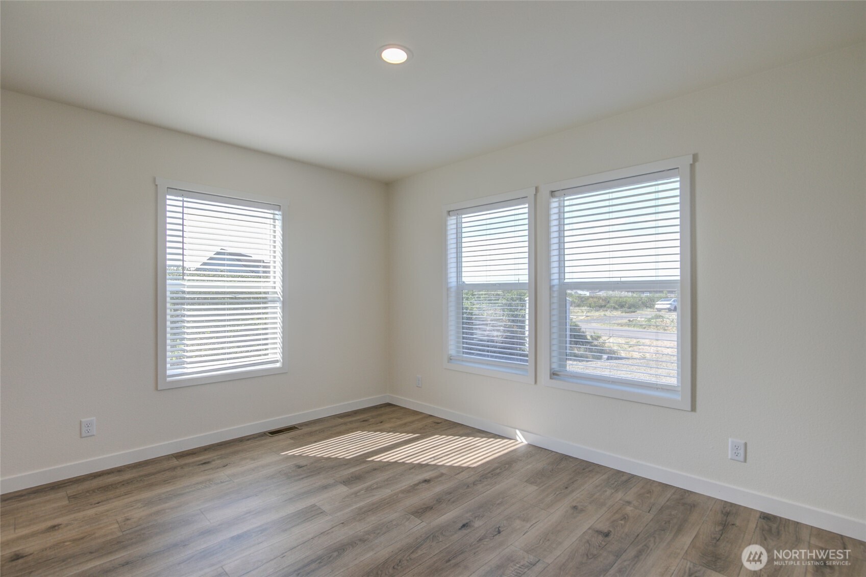 1246 Camero Loop Property Photo 15