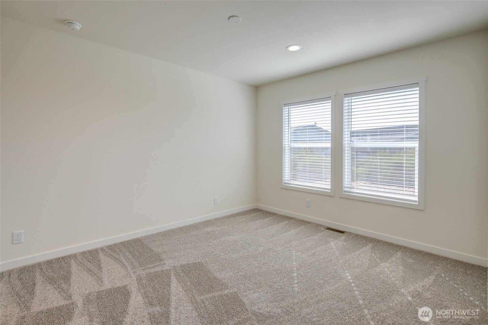 1246 Camero Loop Property Photo 21