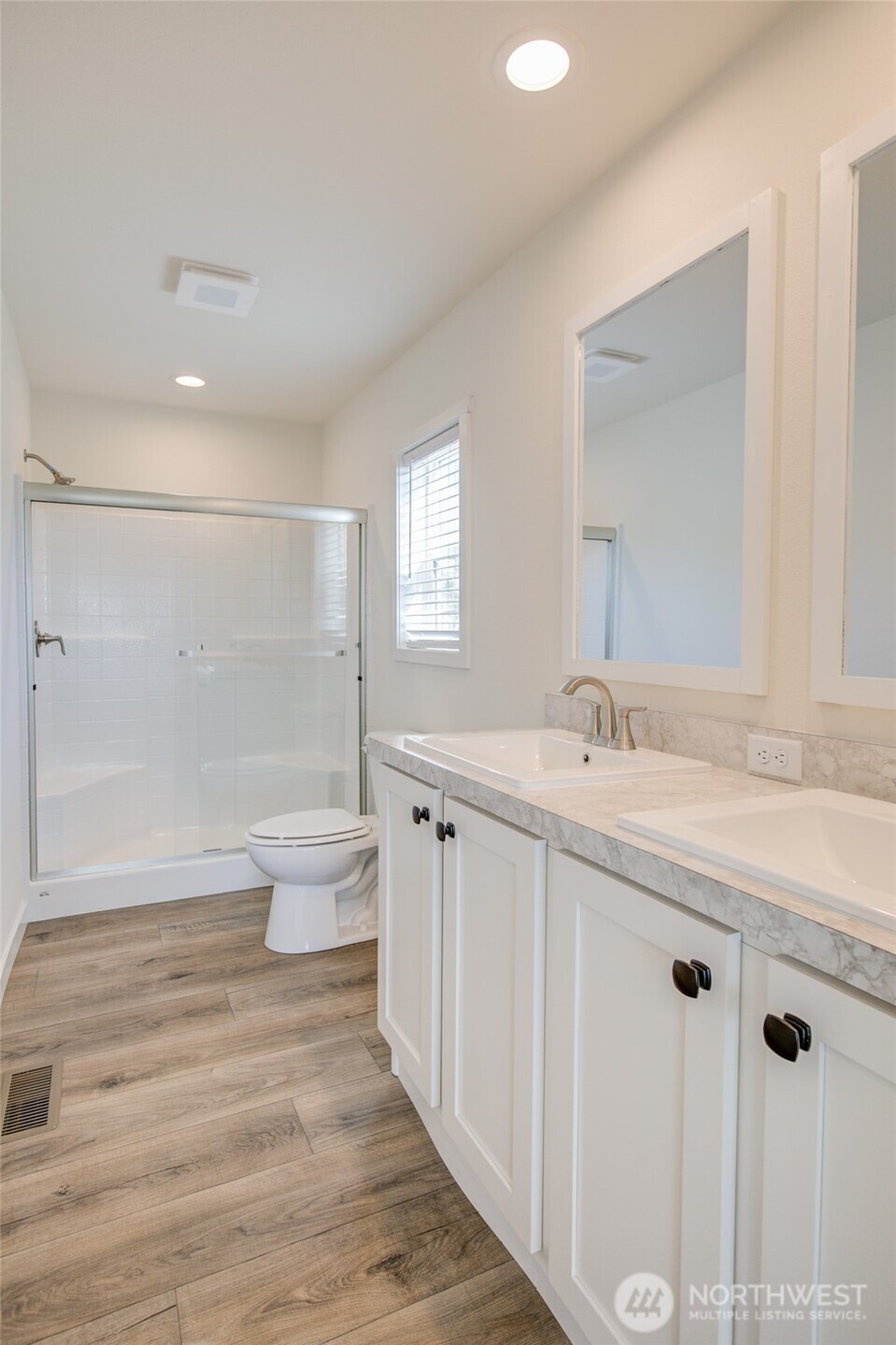 1246 Camero Loop Property Photo 24