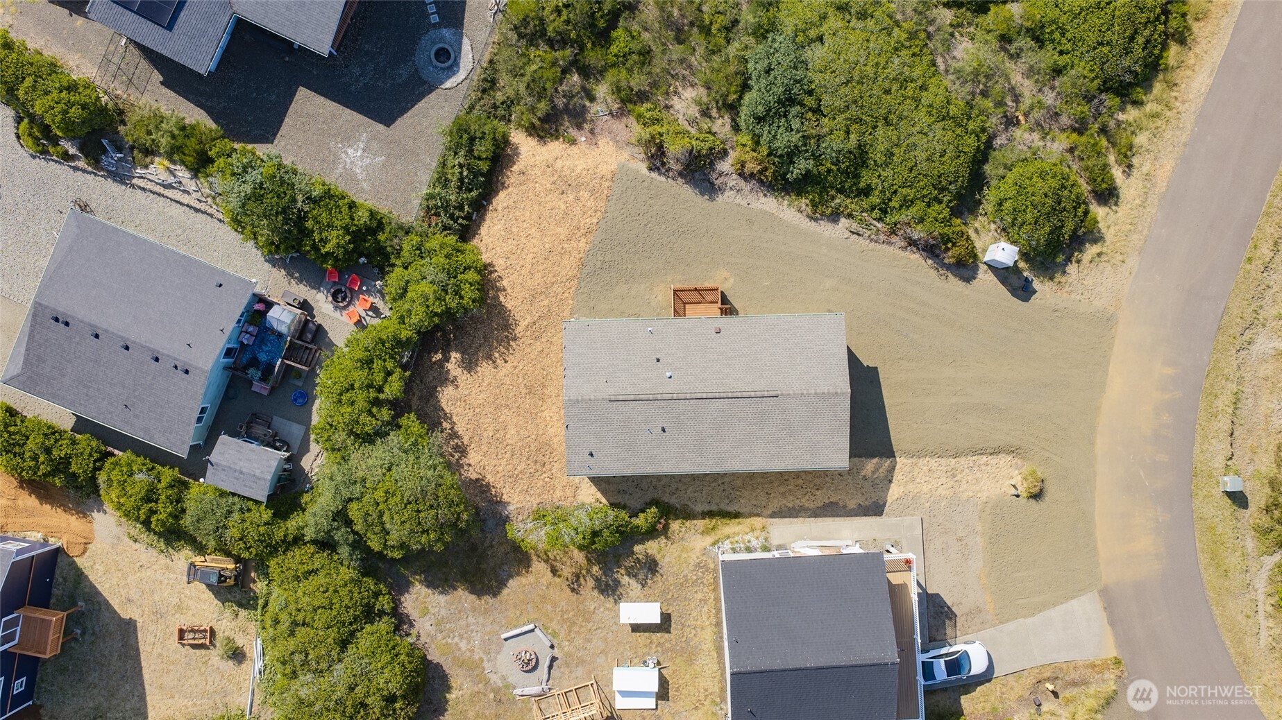 1246 Camero Loop Property Photo 35