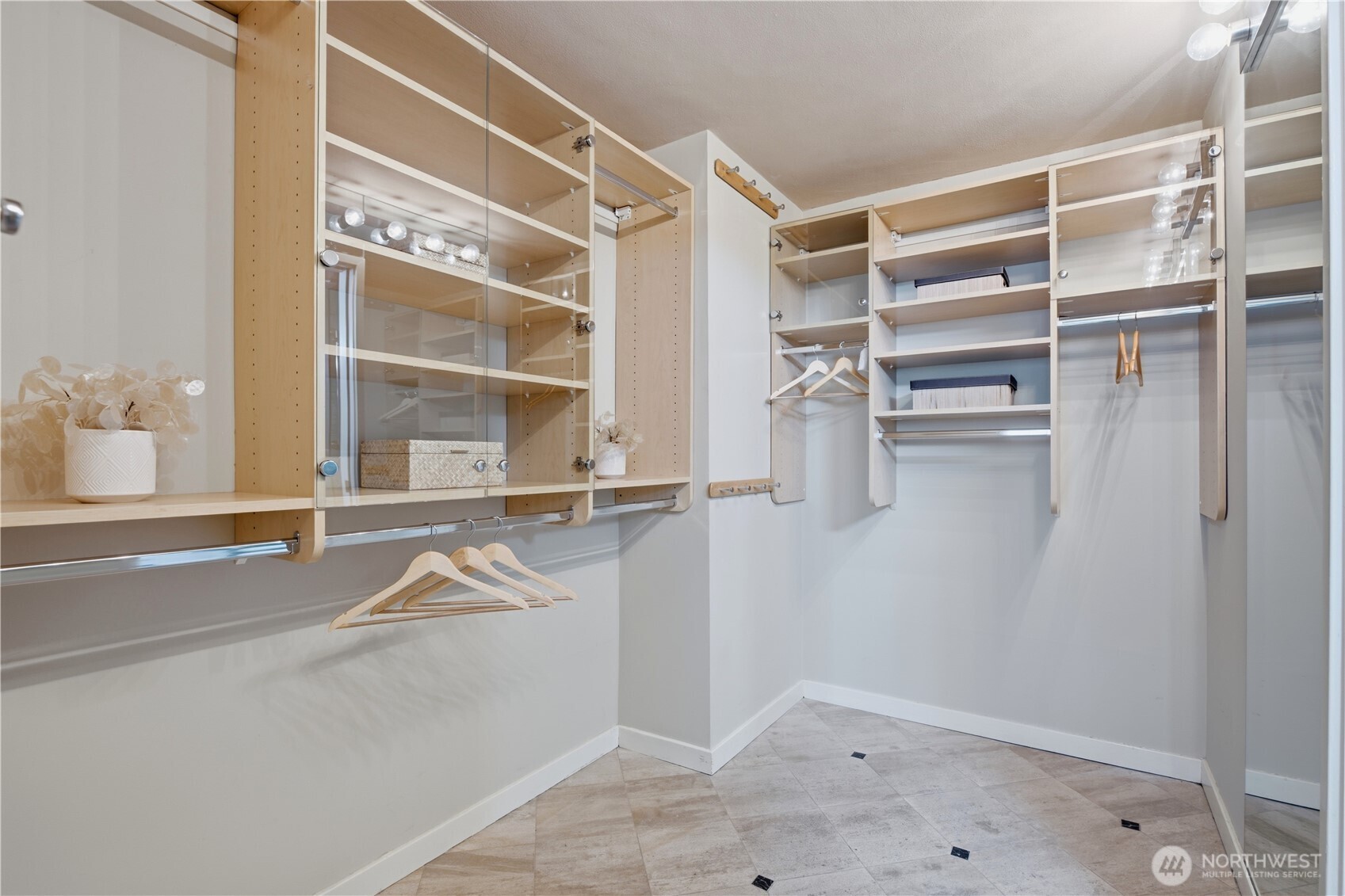 2021 1st Avenue B6 Property Photo 16
