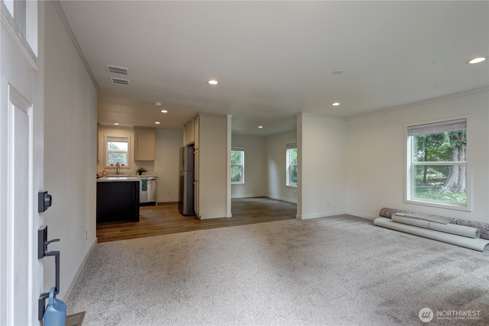 70 E Panorama Drive Property Photo 2