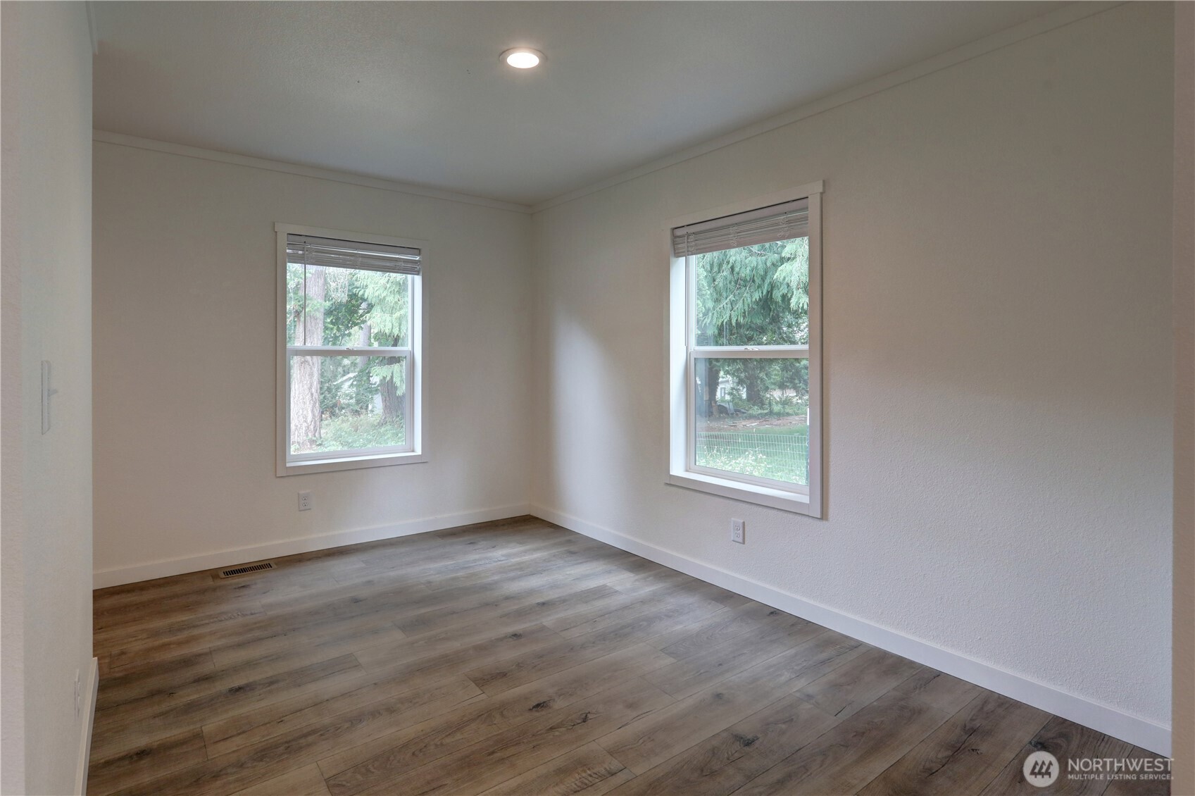 70 E Panorama Drive Property Photo 6