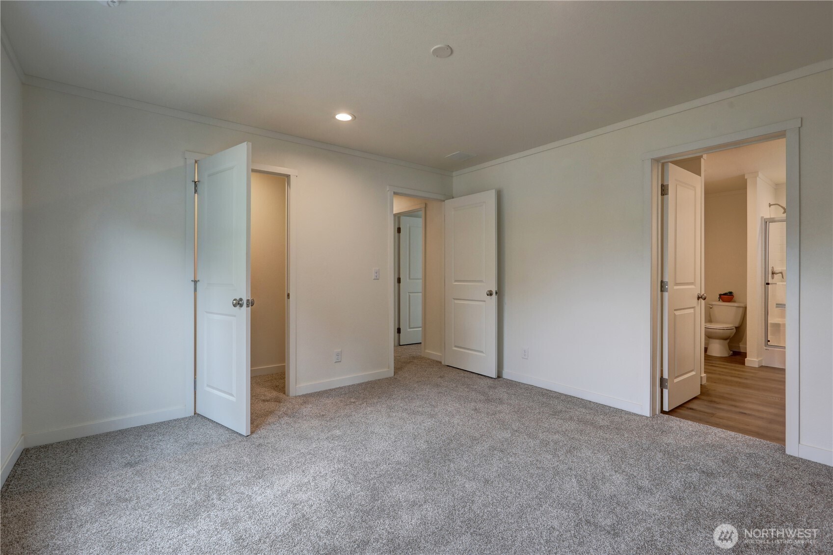 70 E Panorama Drive Property Photo 9