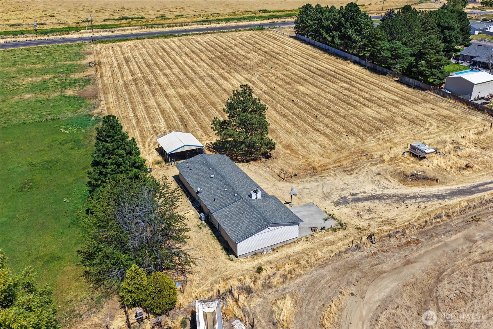 2027 W Atkinson Road Property Photo 2