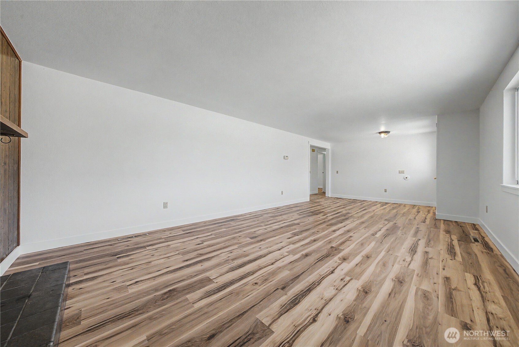 2027 W Atkinson Road Property Photo 6