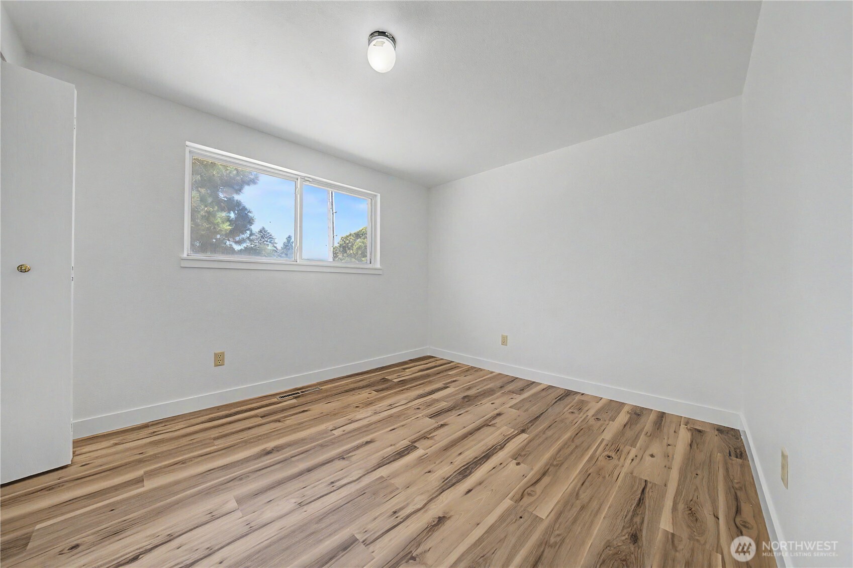 2027 W Atkinson Road Property Photo 10
