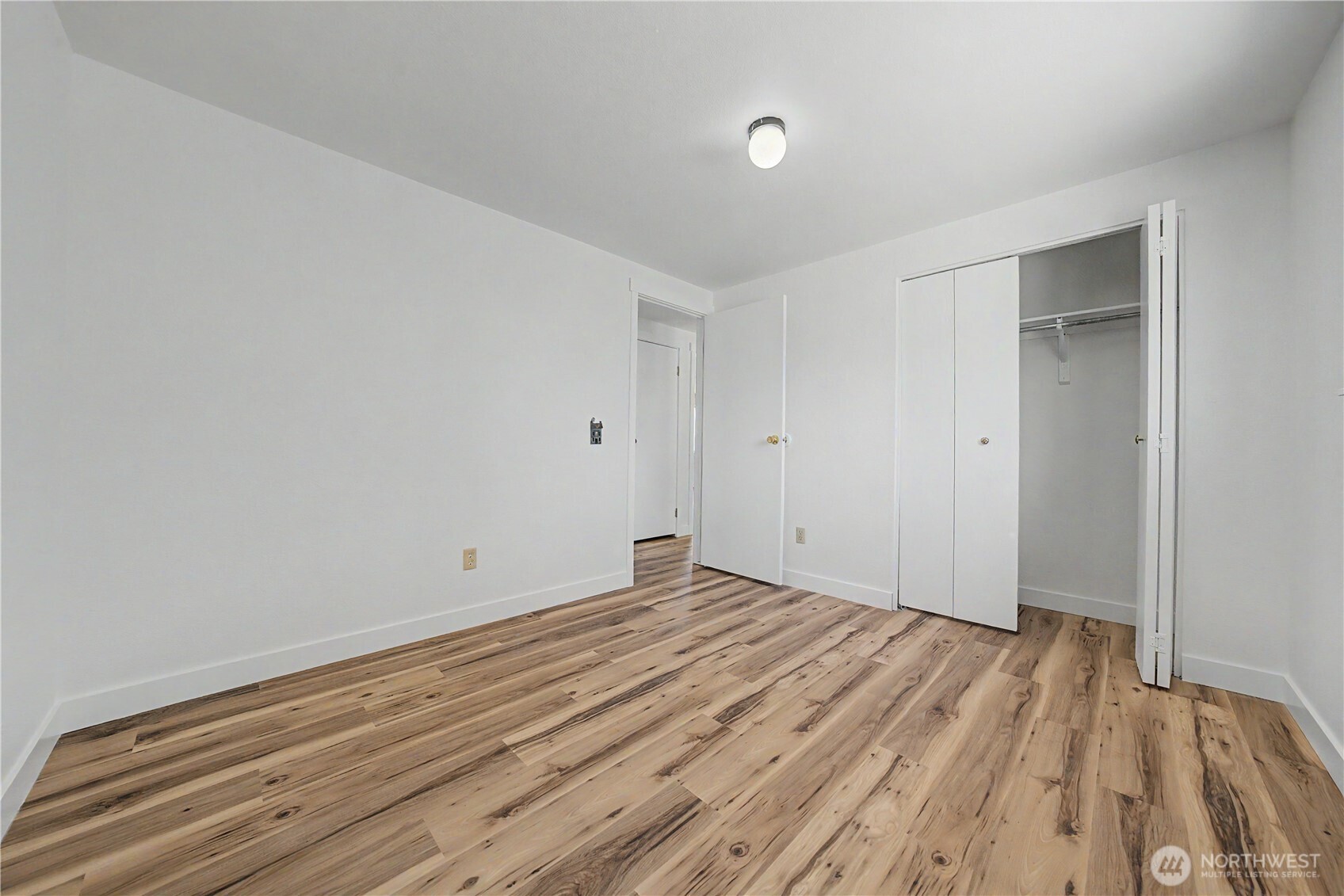 2027 W Atkinson Road Property Photo 11