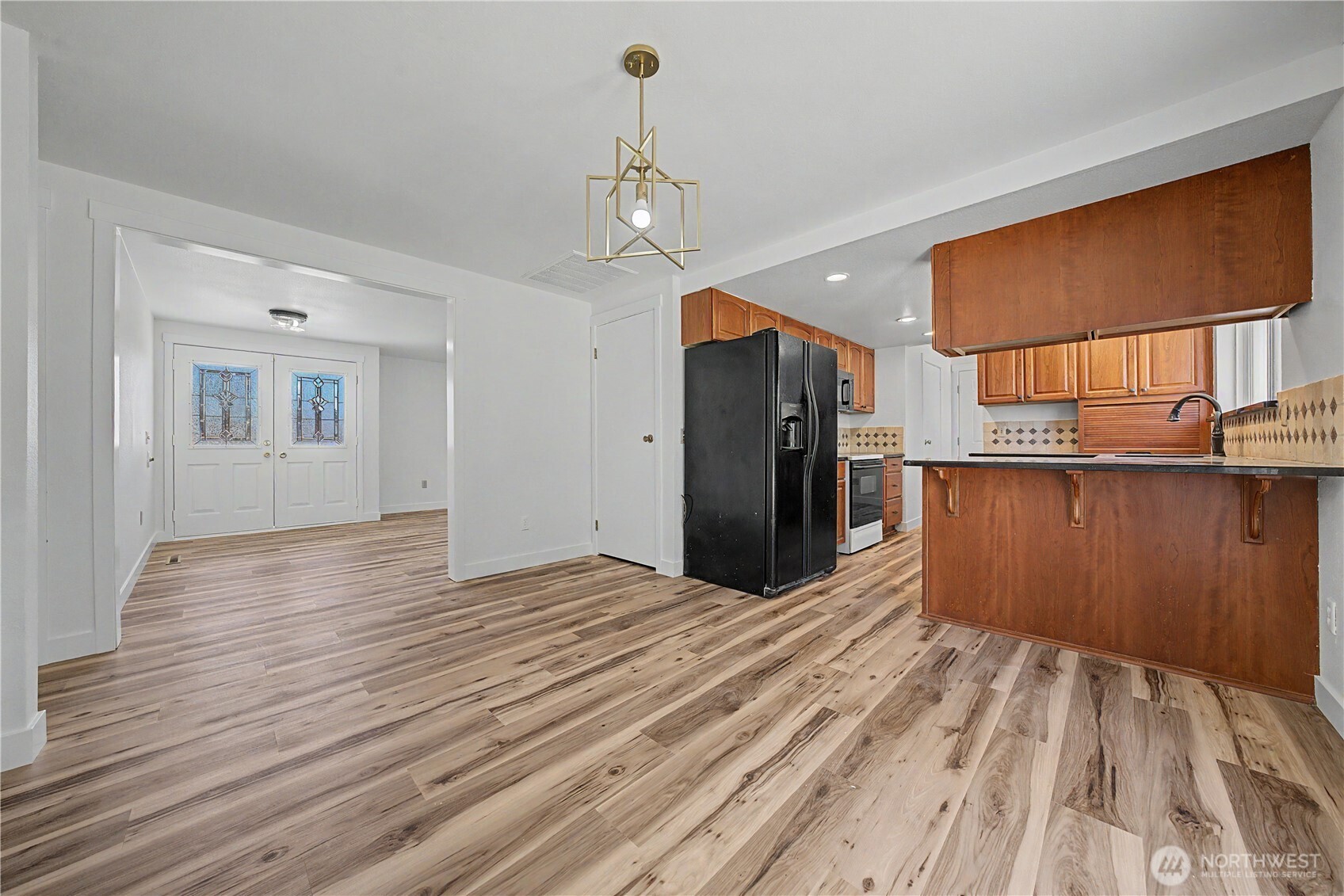 2027 W Atkinson Road Property Photo 13