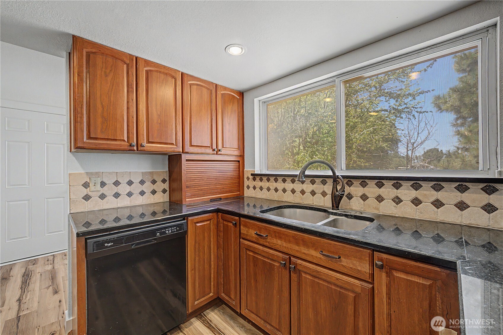 2027 W Atkinson Road Property Photo 15