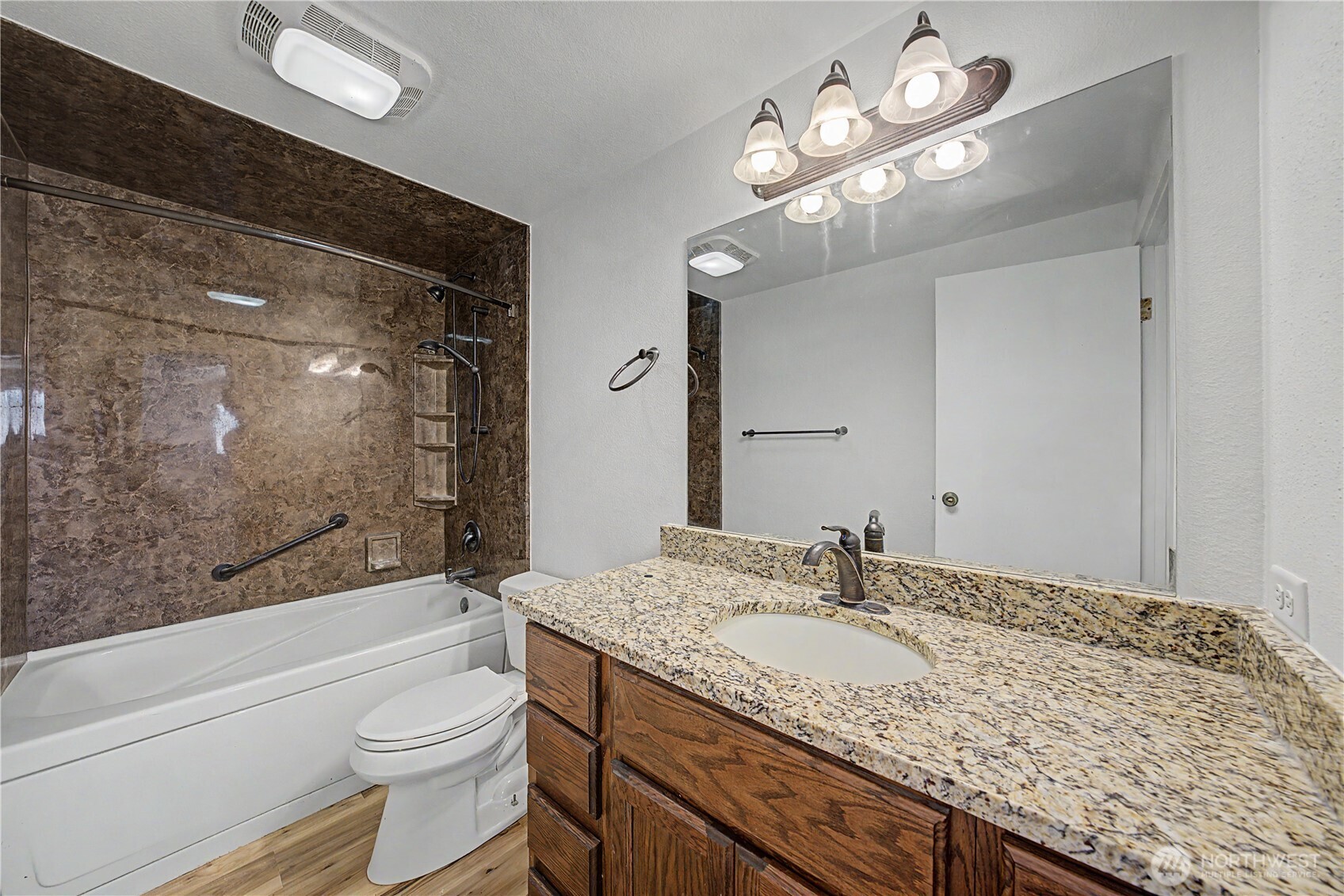 2027 W Atkinson Road Property Photo 18