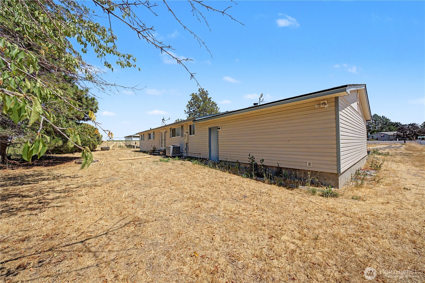 2027 W Atkinson Road Property Photo 33
