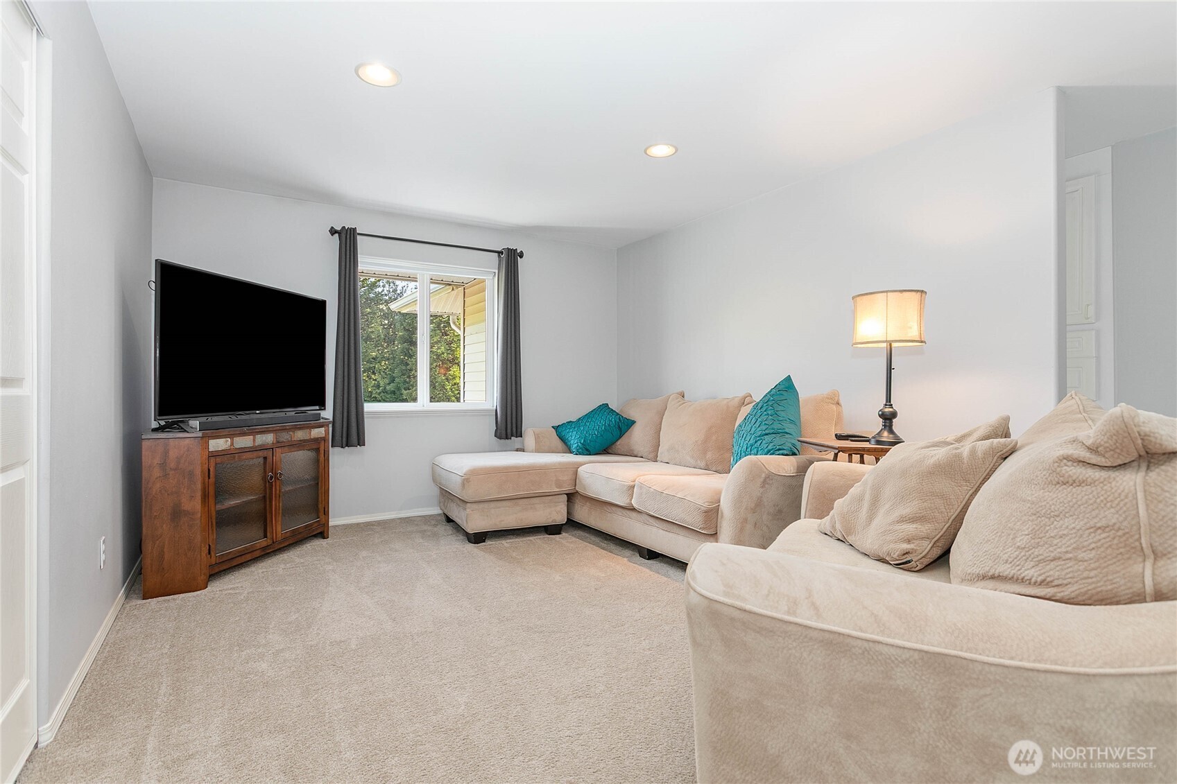 2455 Lee Way Property Photo 22
