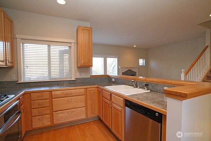 3712 101st Way 505 Property Photo 6