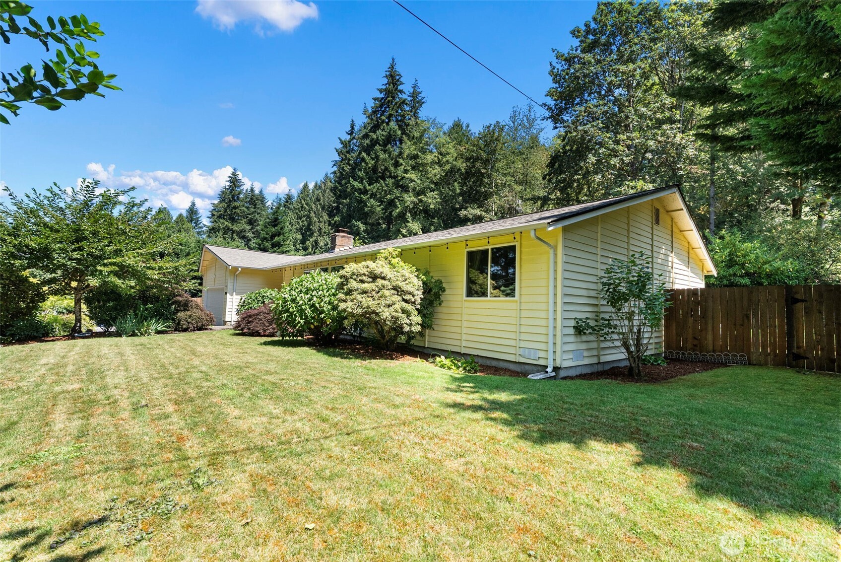 19064 10th Avenue Property Photo 1