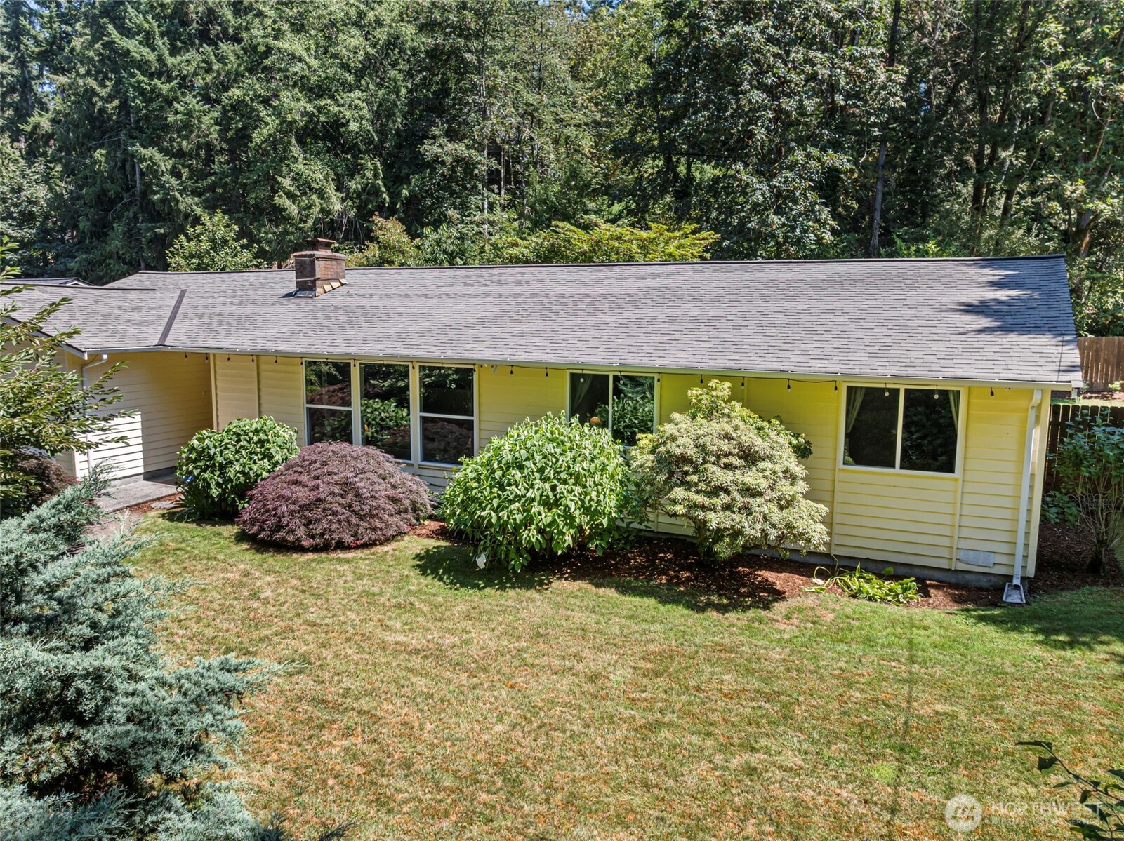 19064 10th Avenue Property Photo 4