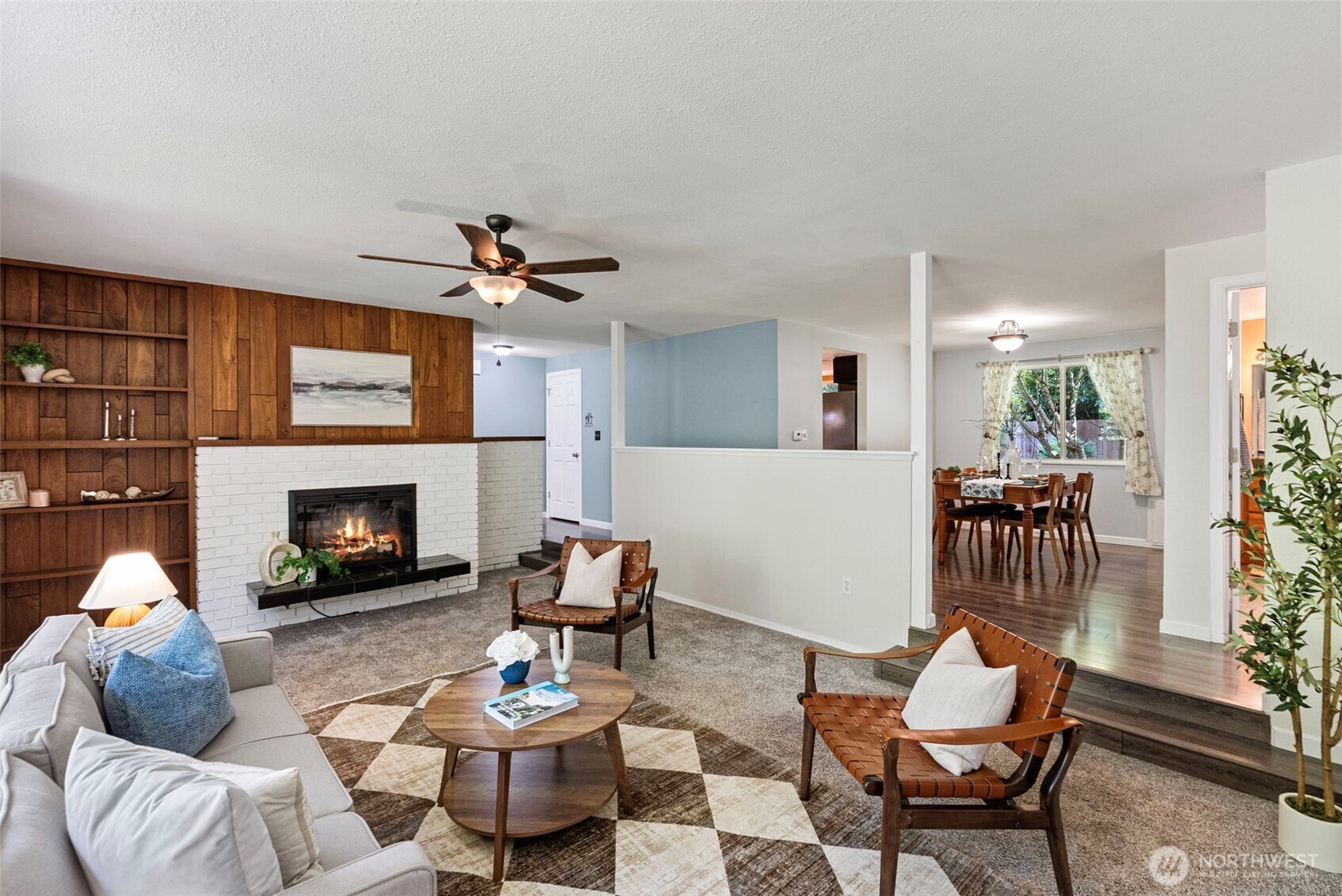 19064 10th Avenue Property Photo 7