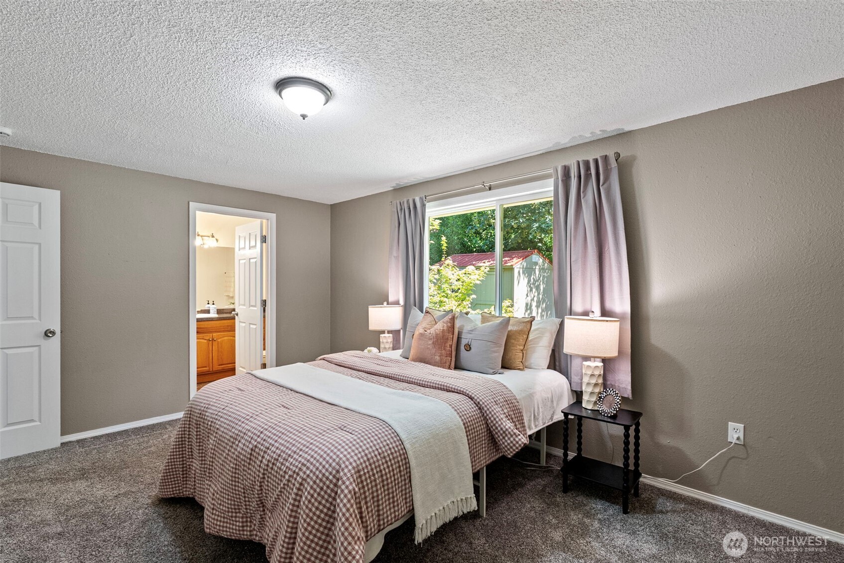 19064 10th Avenue Property Photo 22