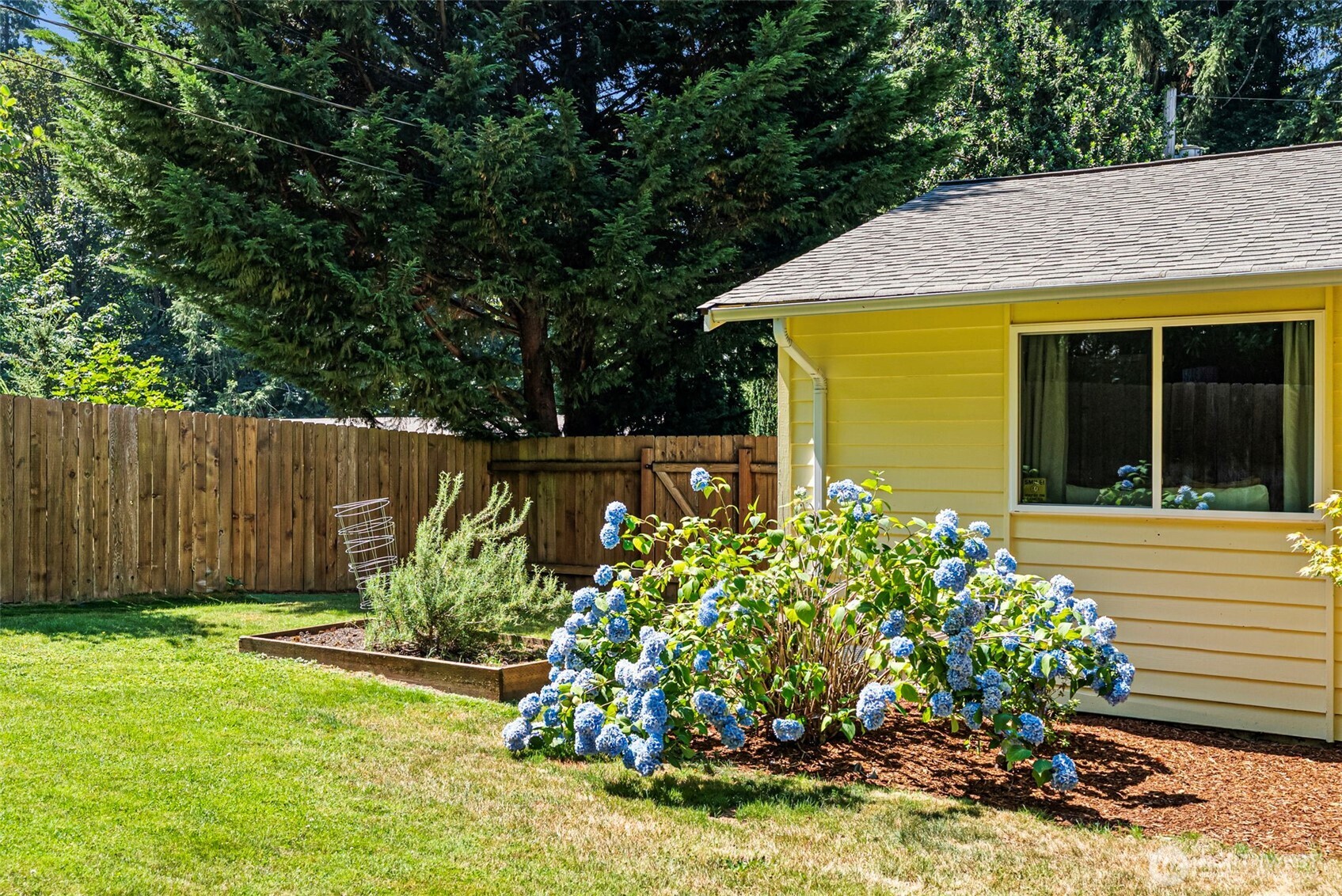 19064 10th Avenue Property Photo 29