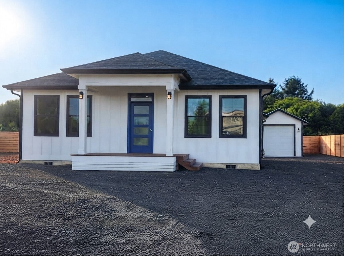 446 Salina Cruz Avenue Property Photo 1