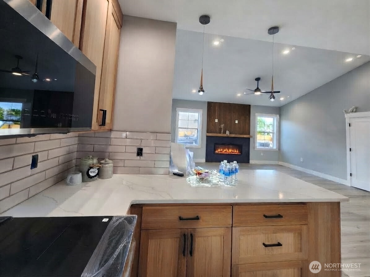 446 Salina Cruz Avenue Property Photo 7