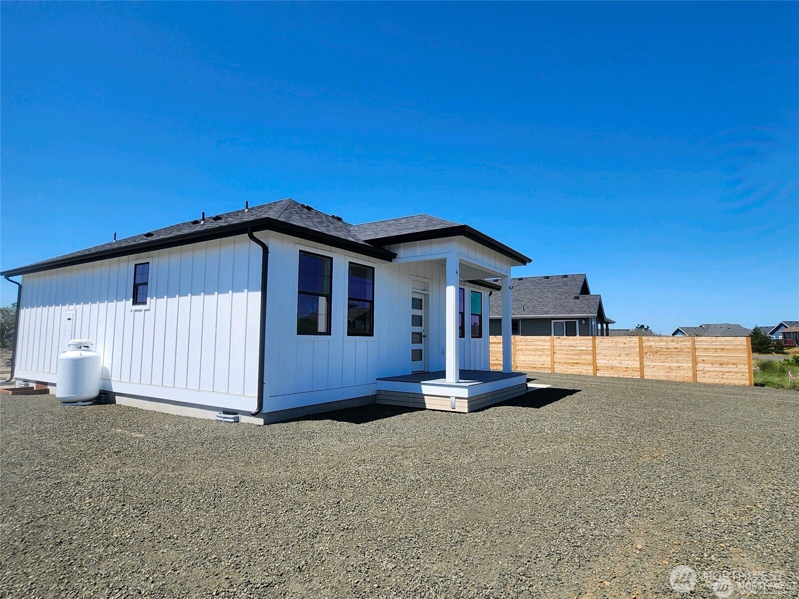 446 Salina Cruz Avenue Property Photo 13